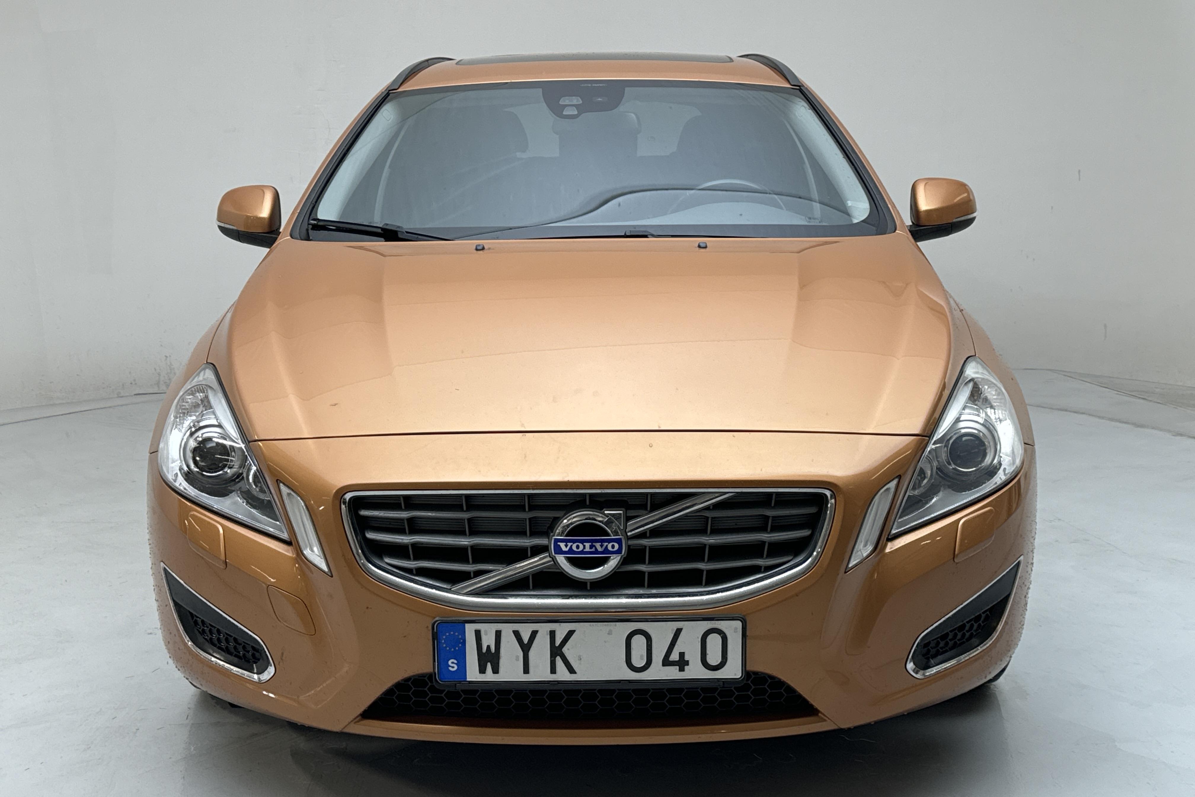 Volvo V60 1.6D DRIVe (115hk) - 176 330 km - Manualna - brązowy - 2012