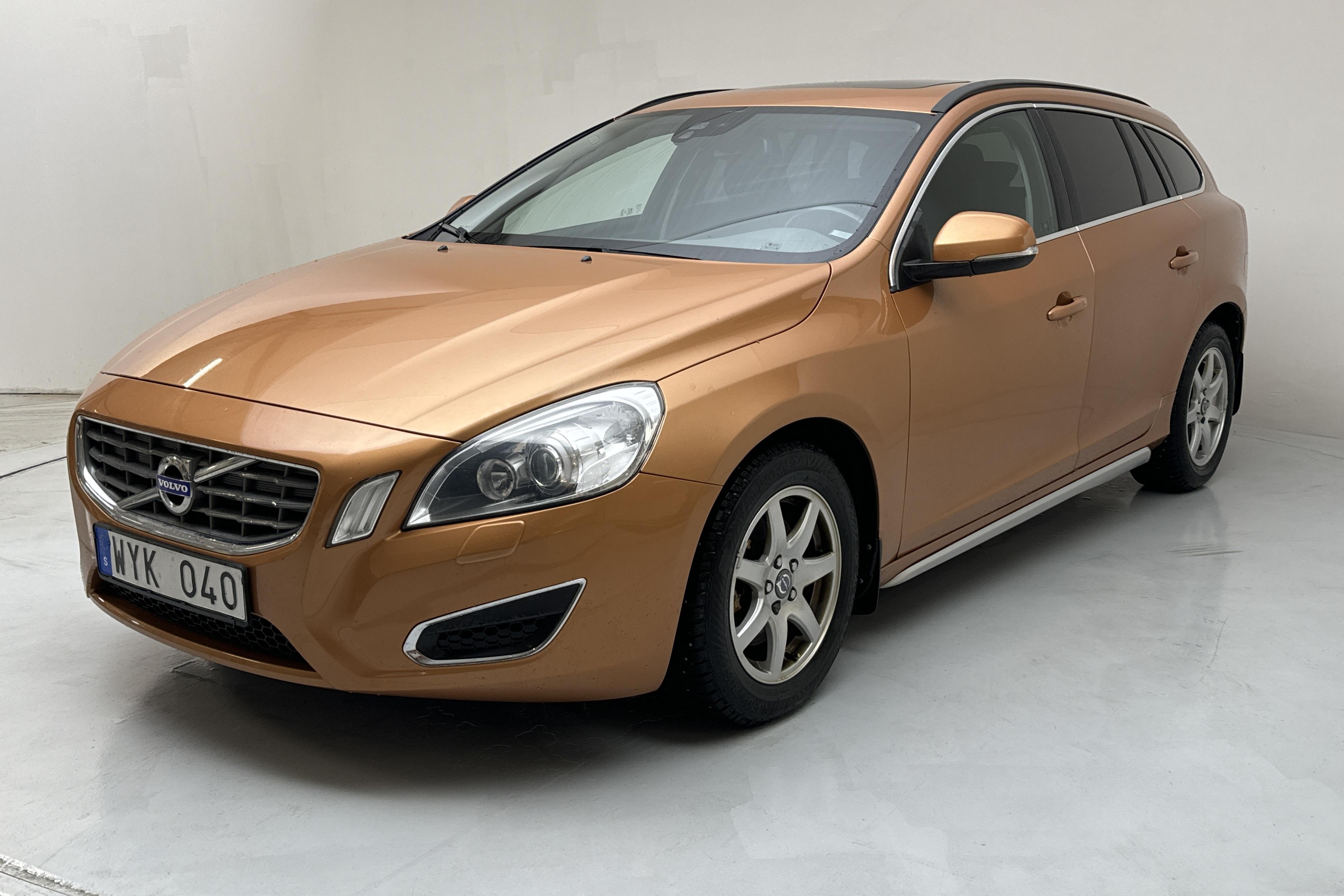 Volvo V60 1.6D DRIVe (115hk) - 176 330 km - Manualna - brązowy - 2012