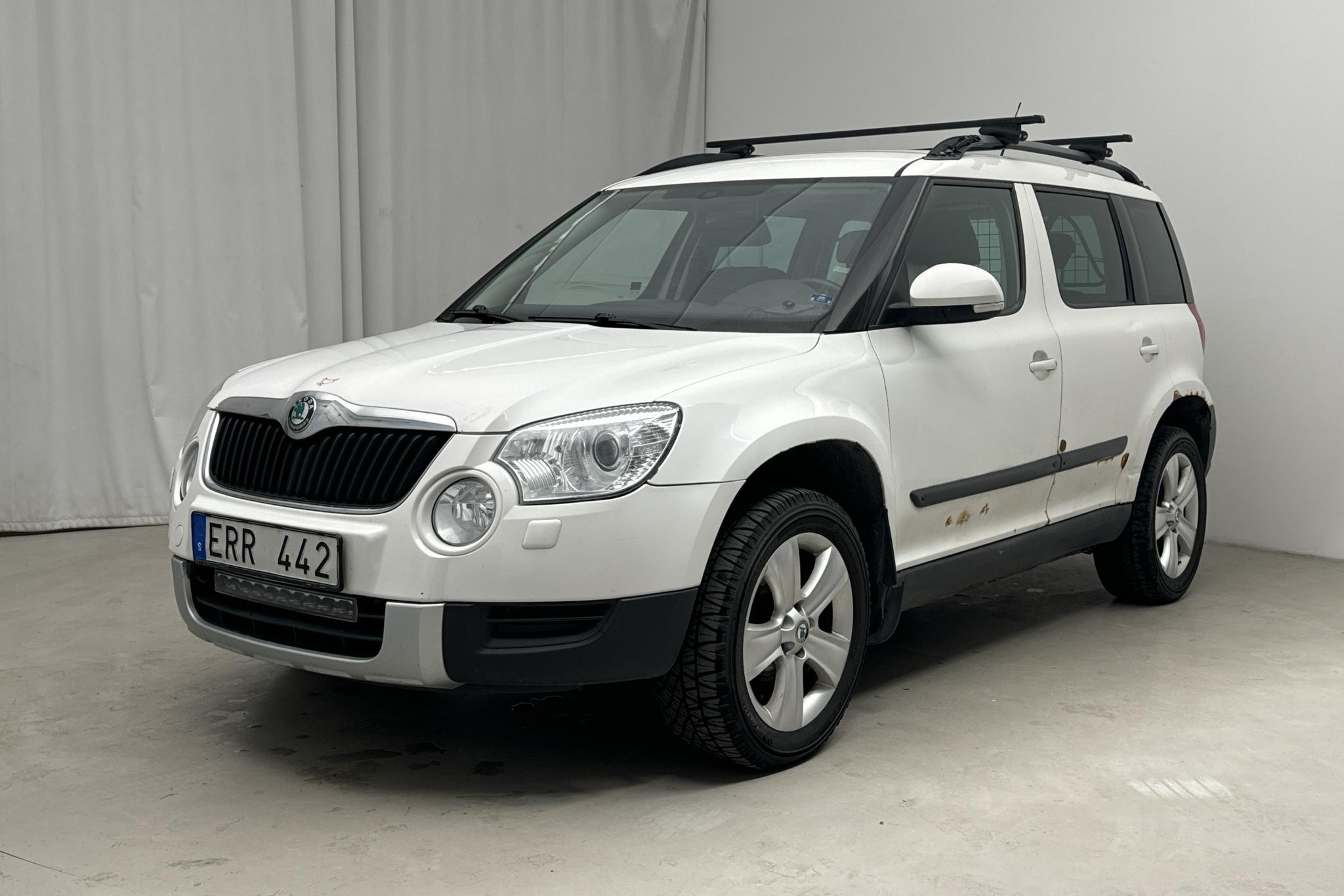 Skoda Yeti 2.0 TDI CR 4X4 (140hk) - 30 895 mil - Automat - vit - 2012