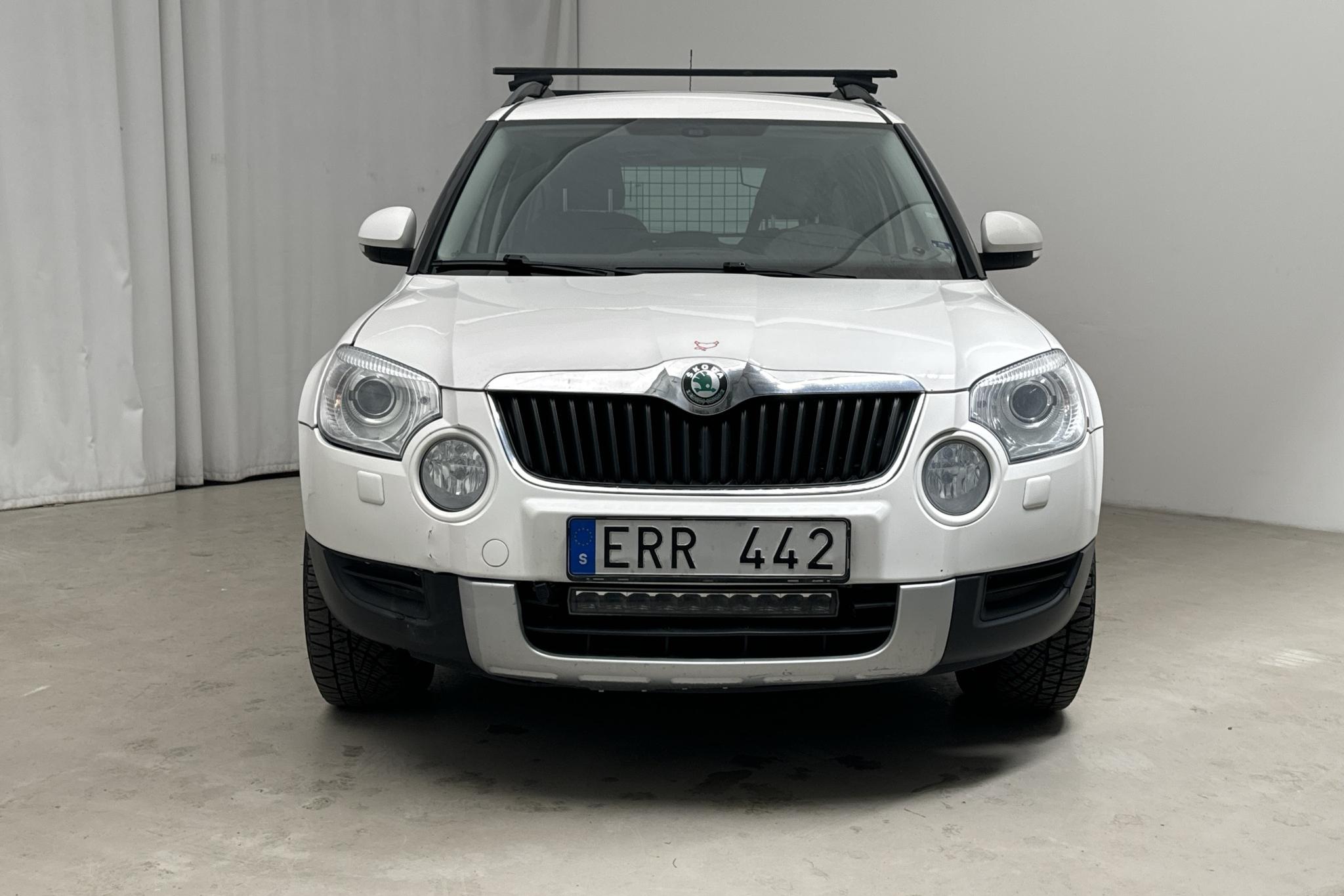 Skoda Yeti 2.0 TDI CR 4X4 (140hk) - 30 895 mil - Automat - vit - 2012