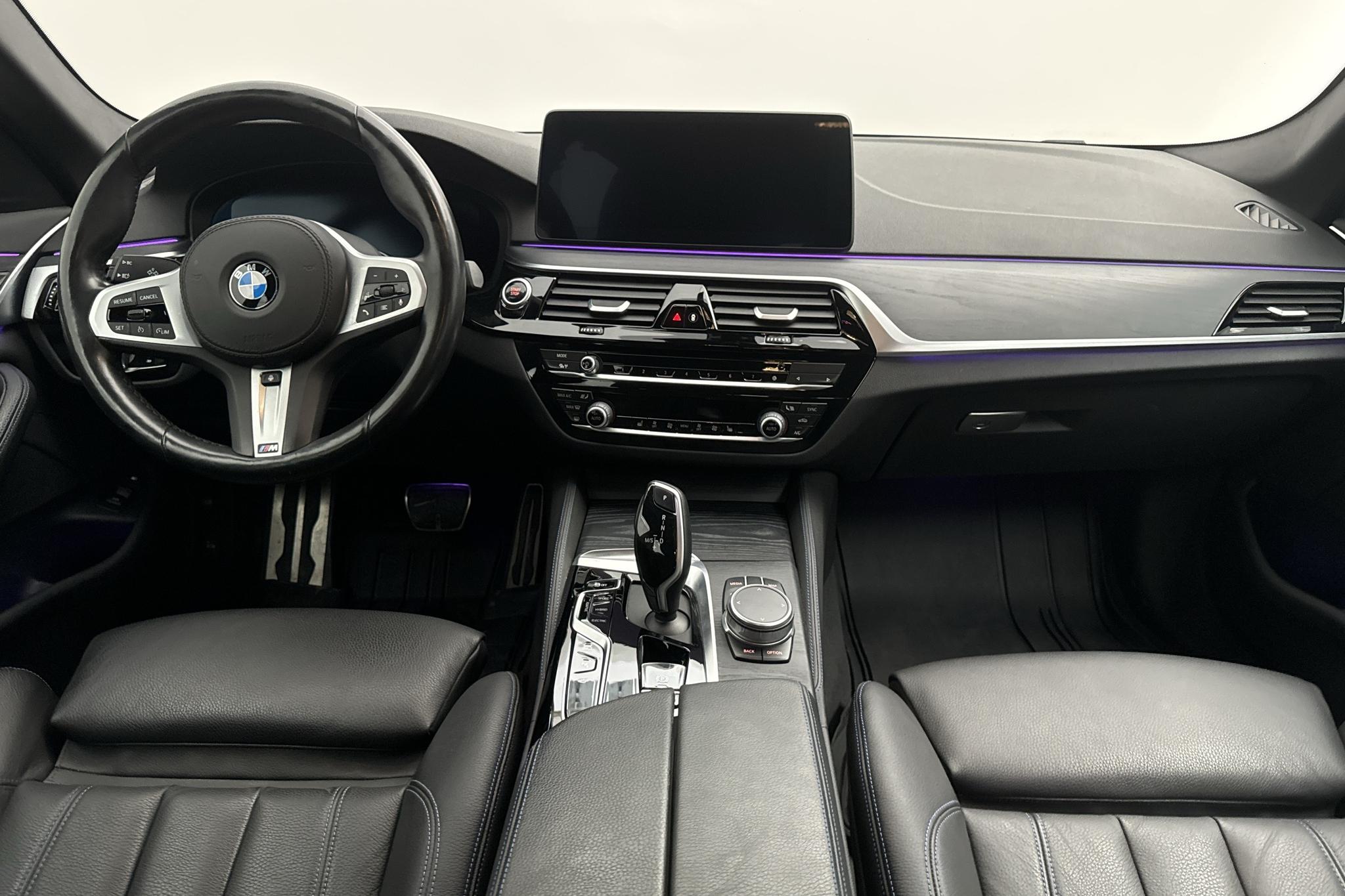 BMW 530e xDrive Touring, G31 12kWh LCI (292hk) - 64 070 km - Automatic - gray - 2021