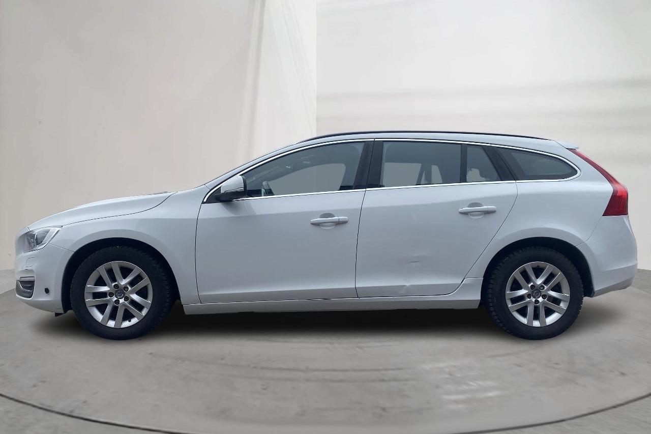 Volvo V60 D4 AWD (181hk) - 152 780 km - Automaatne - valge - 2015