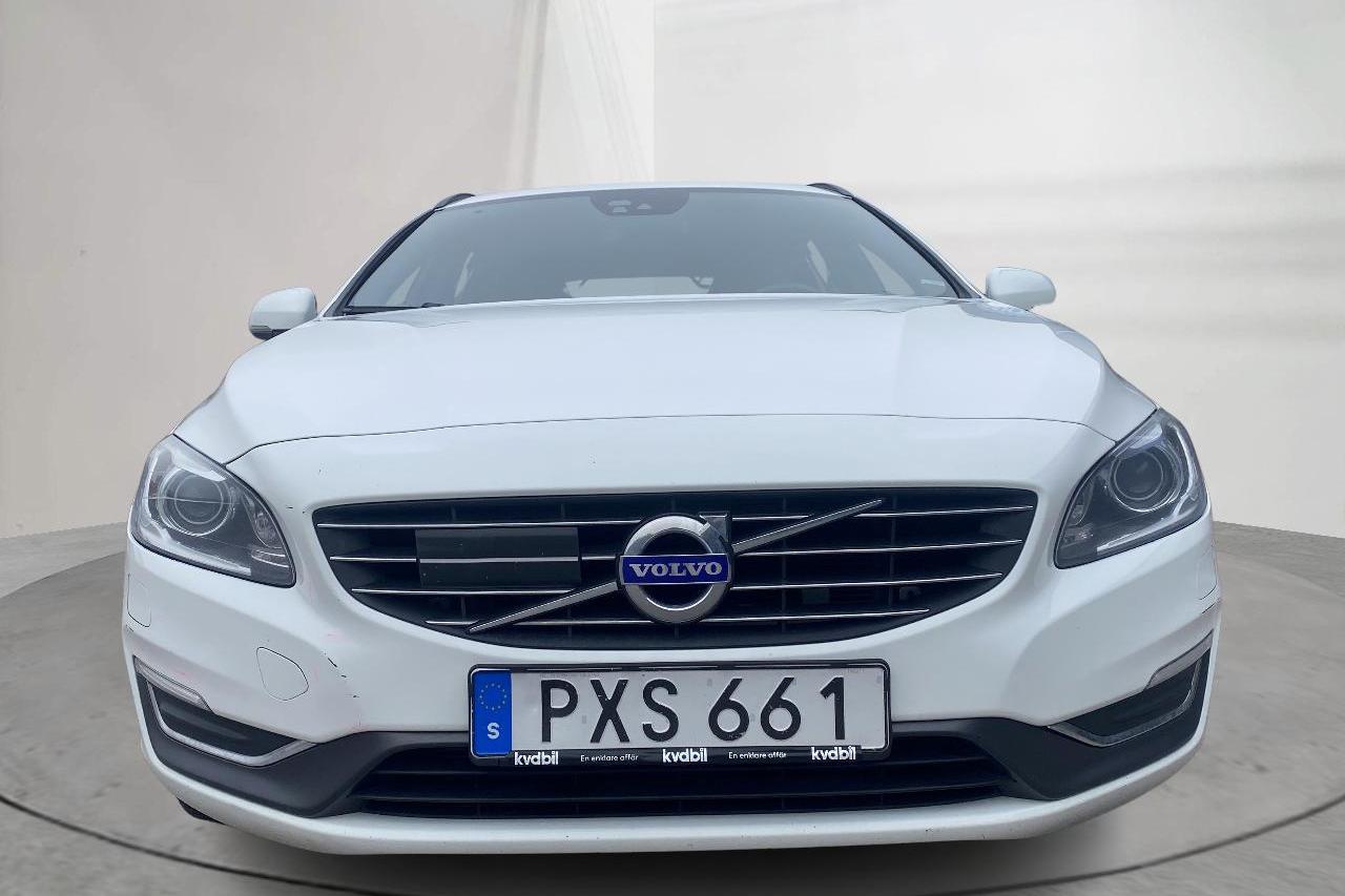 Volvo V60 D4 AWD (181hk) - 15 278 mil - Automat - vit - 2015