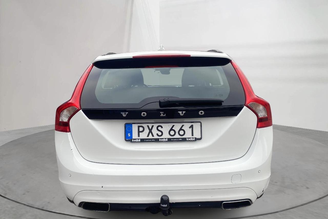 Volvo V60 D4 AWD (181hk) - 152 780 km - Automatyczna - biały - 2015