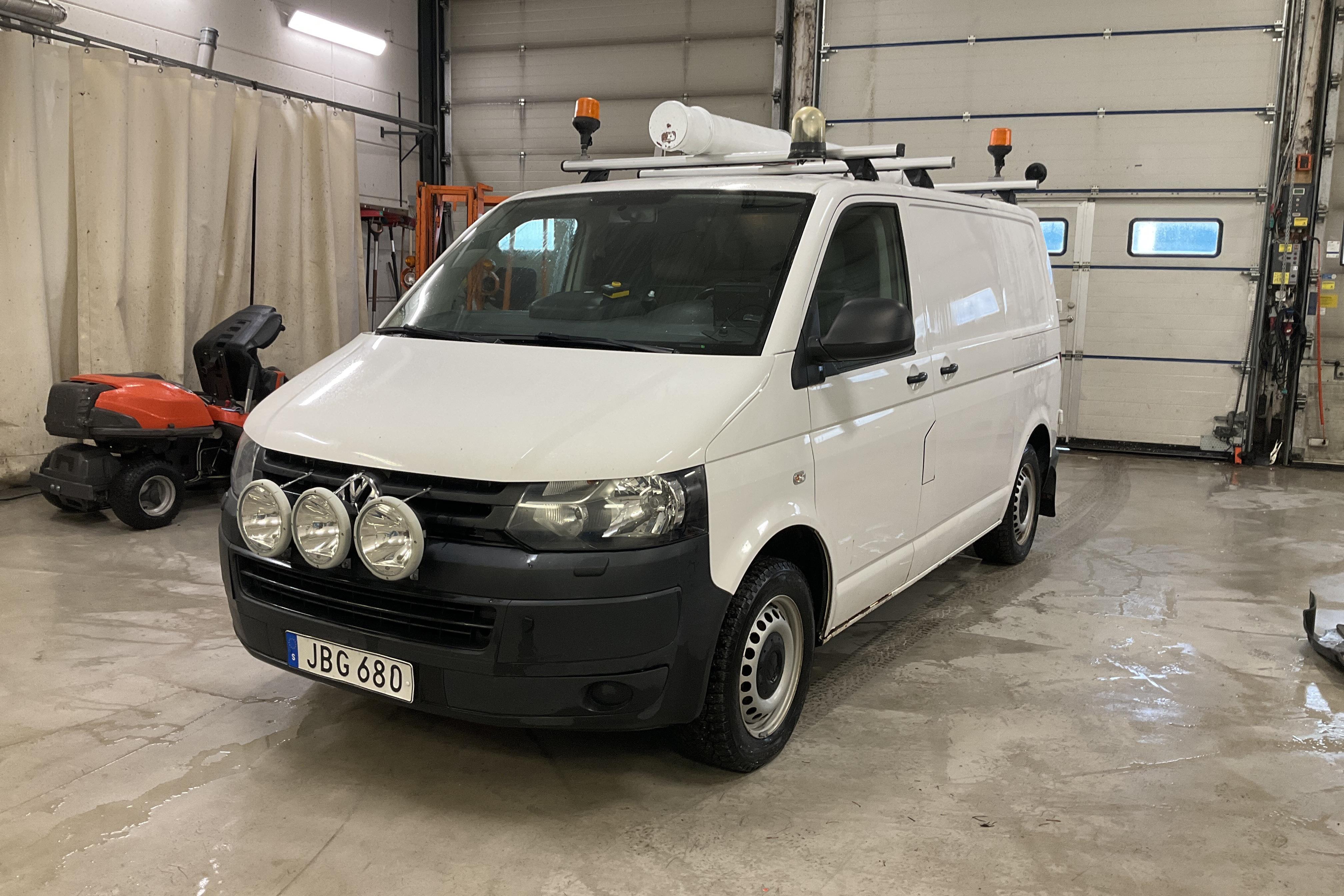 VW Transporter T5 2.0 TDI 4MOTION (140hk) - 173 700 km - Manuaalinen - valkoinen - 2015