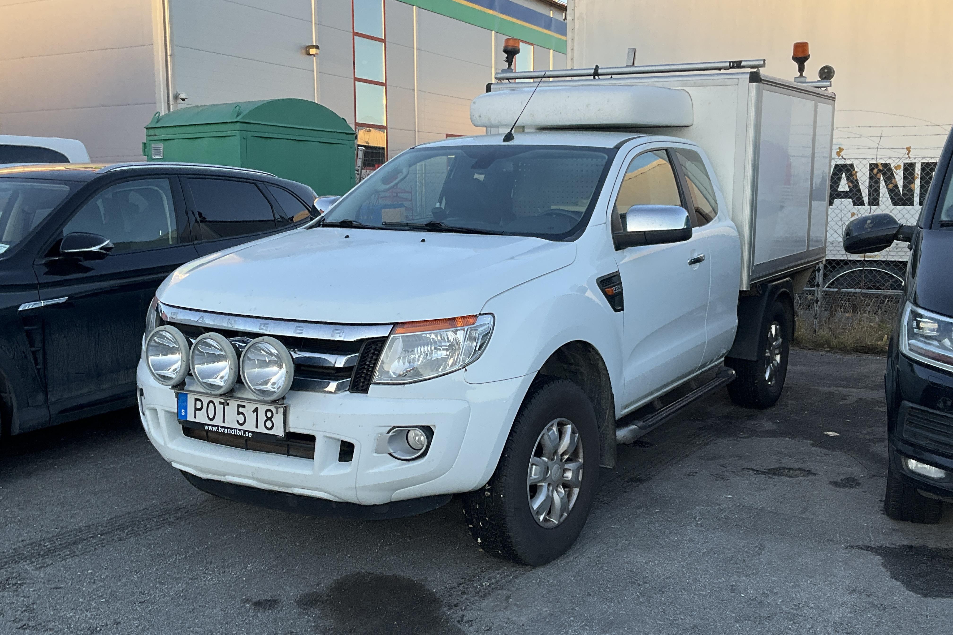 Ford Ranger 2.2 TDCi 4WD (150hk) - 215 430 km - Käsitsi - valge - 2014