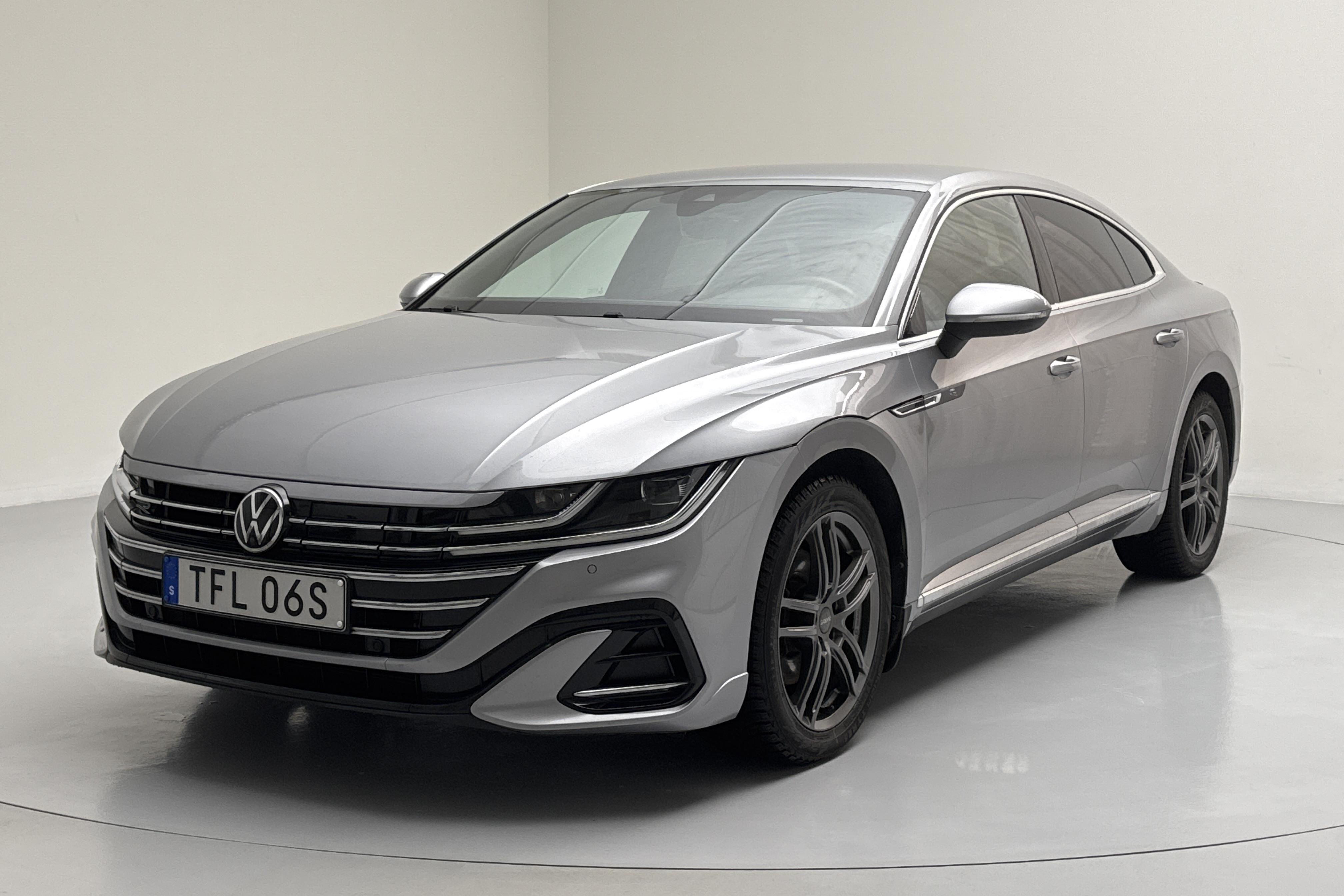 VW Arteon eHybrid 1.4 TSI (218hk) - 112 160 km - Automaattinen - hopea - 2022