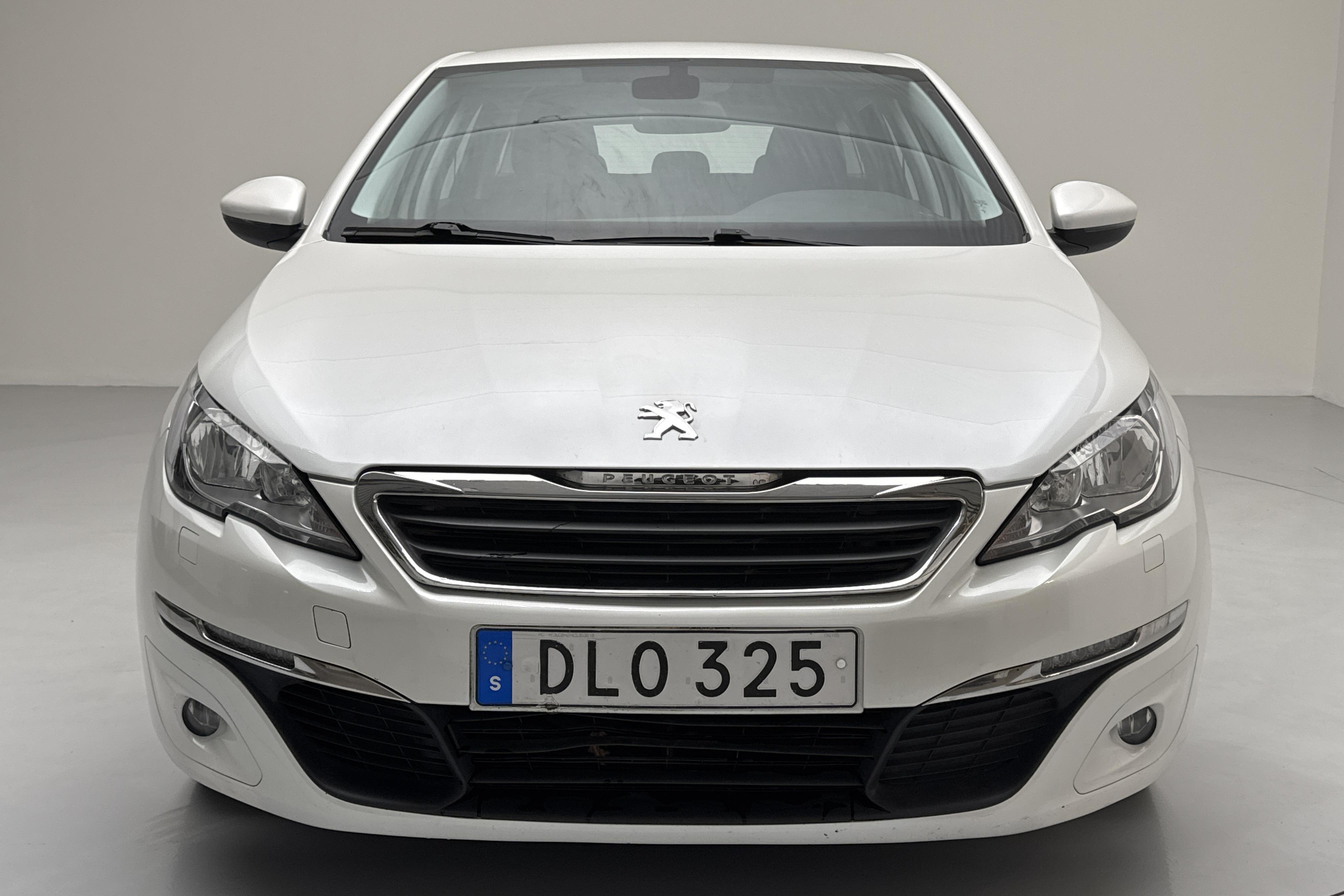 Peugeot 308 SW BlueHDi (120hk) - 17 146 mil - Manuell - vit - 2015