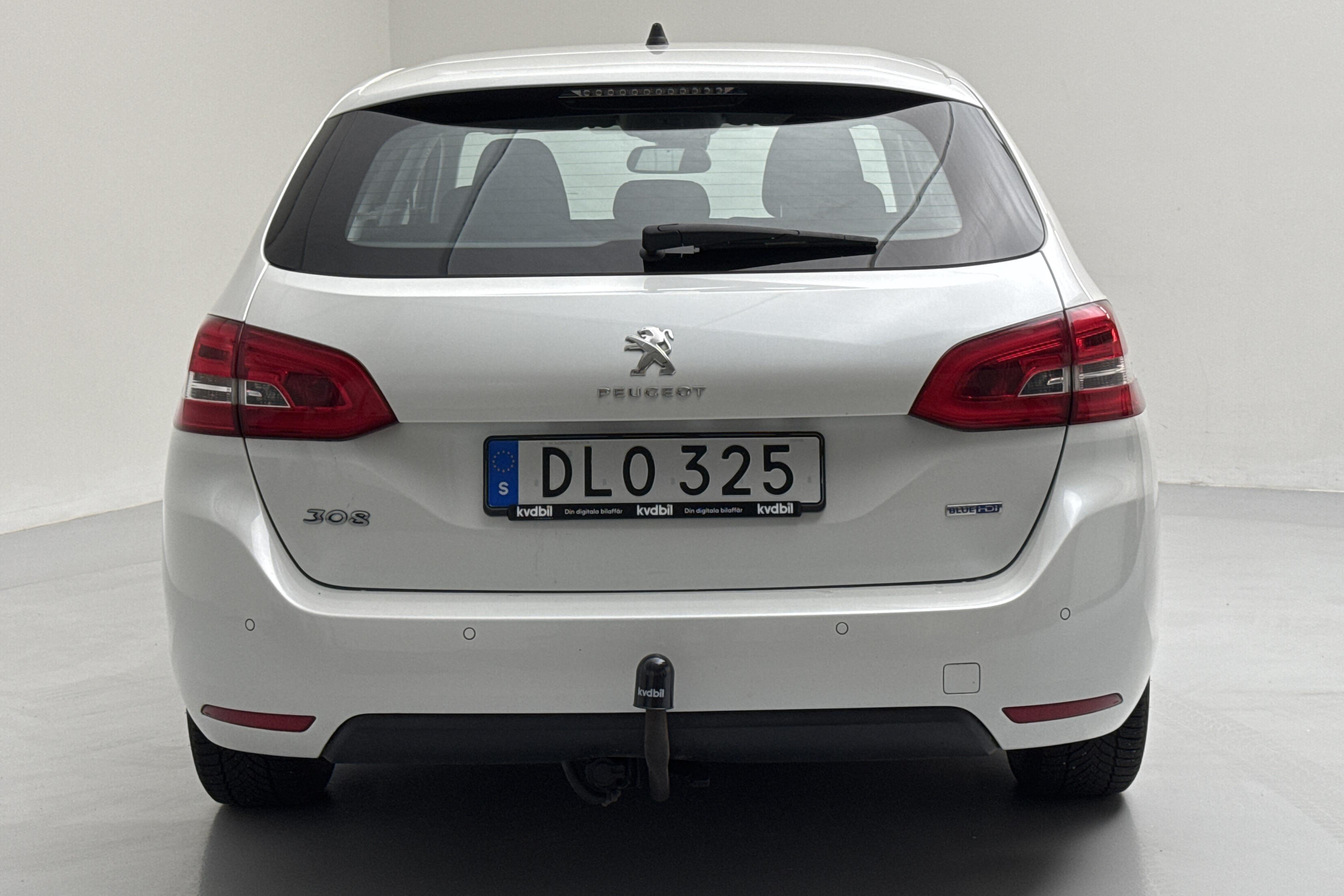 Peugeot 308 SW BlueHDi (120hk) - 17 146 mil - Manuell - vit - 2015