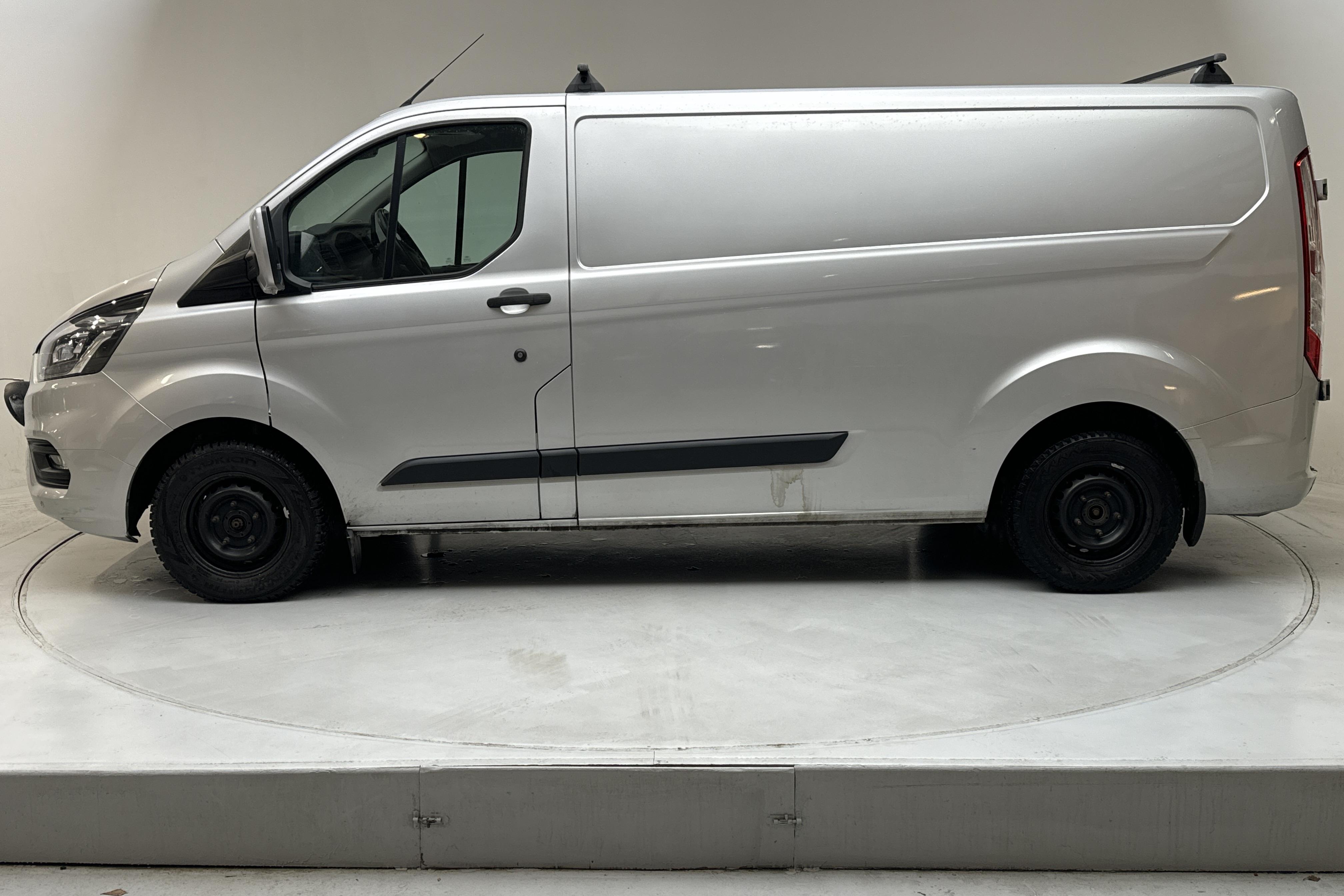 Ford Transit Custom 300 (130hk) - 196 220 km - Manuaalinen - harmaa - 2018