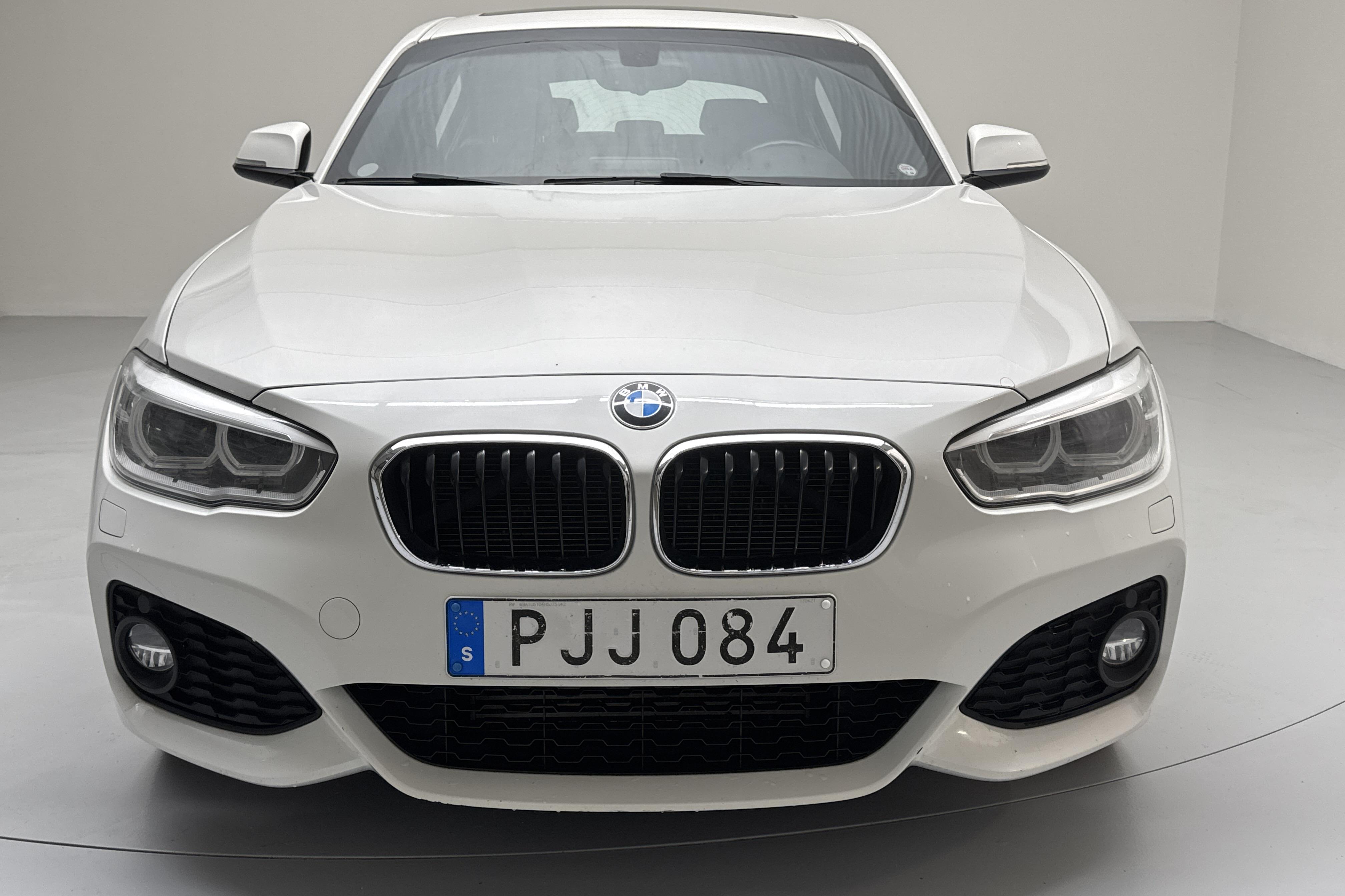 BMW 118d xDrive 5dr, F20 (150hk) - 162 990 km - Manual - white - 2017