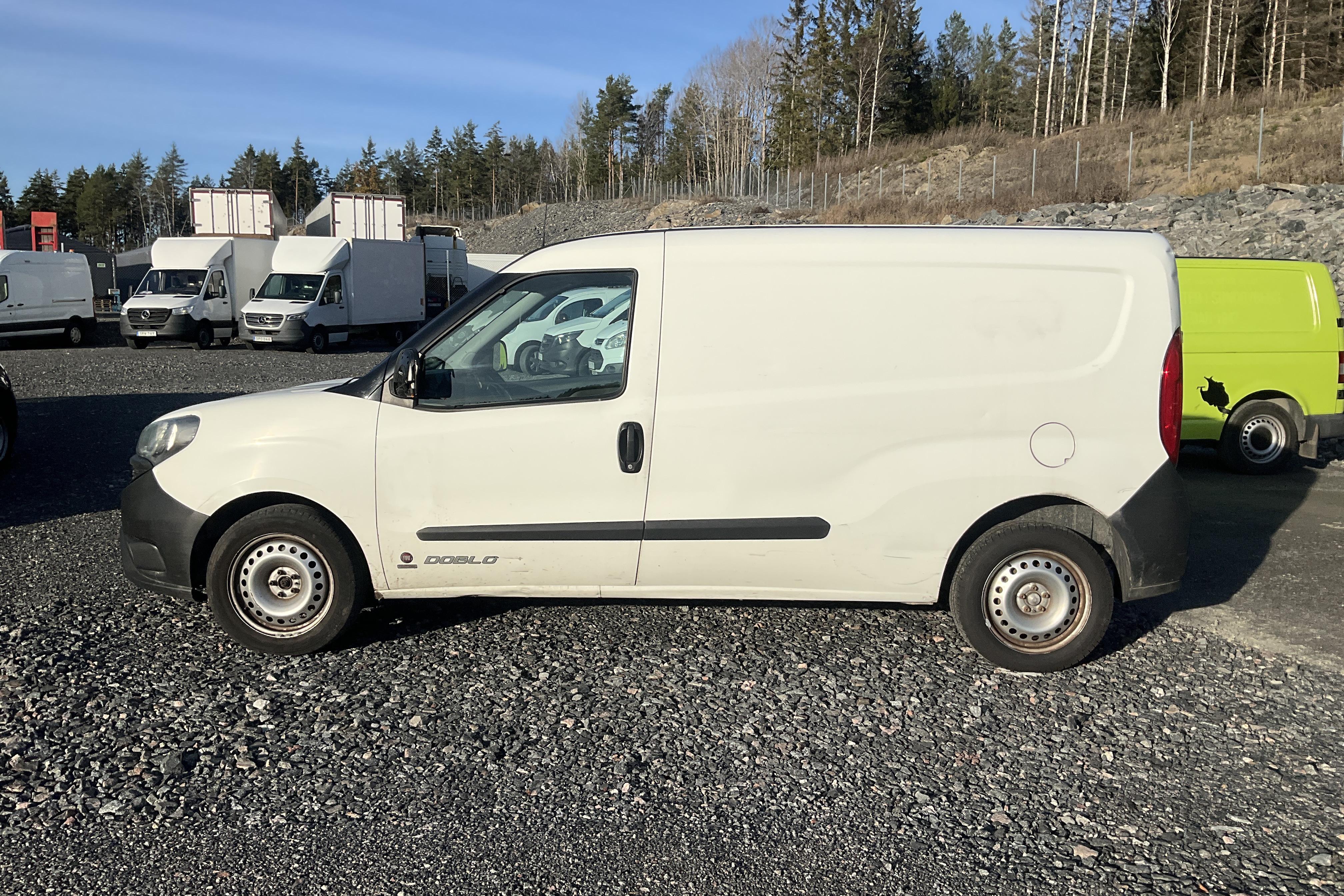 Fiat Doblo Cargo 1.3 MJT (80hk) - 18 422 mil - Manuell - vit - 2019