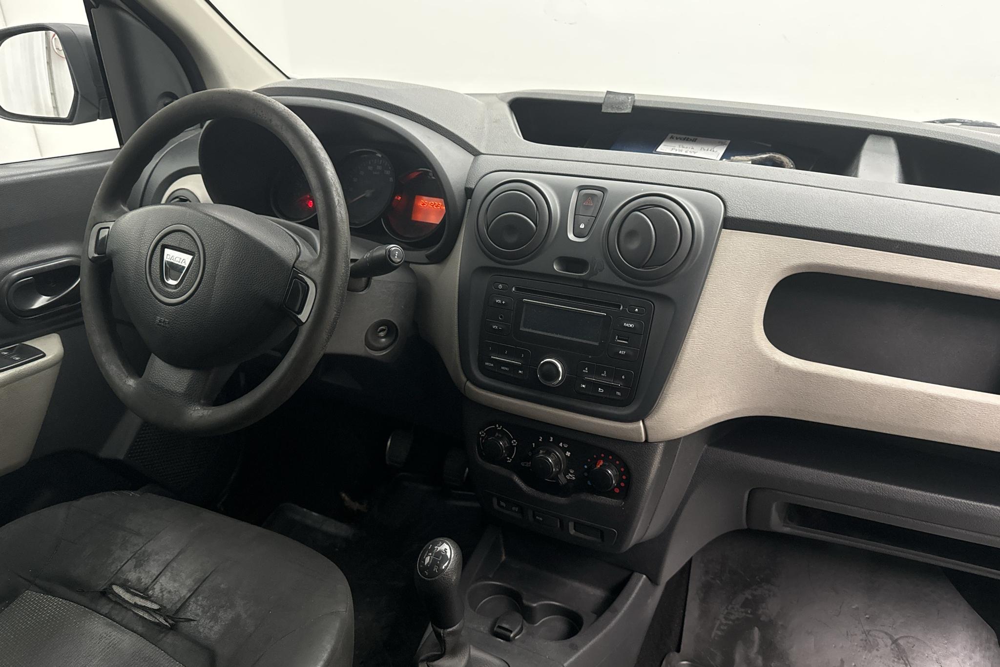 Dacia Dokker Van 1.5 dCi (90hk) - 251 220 km - Manualna - biały - 2015