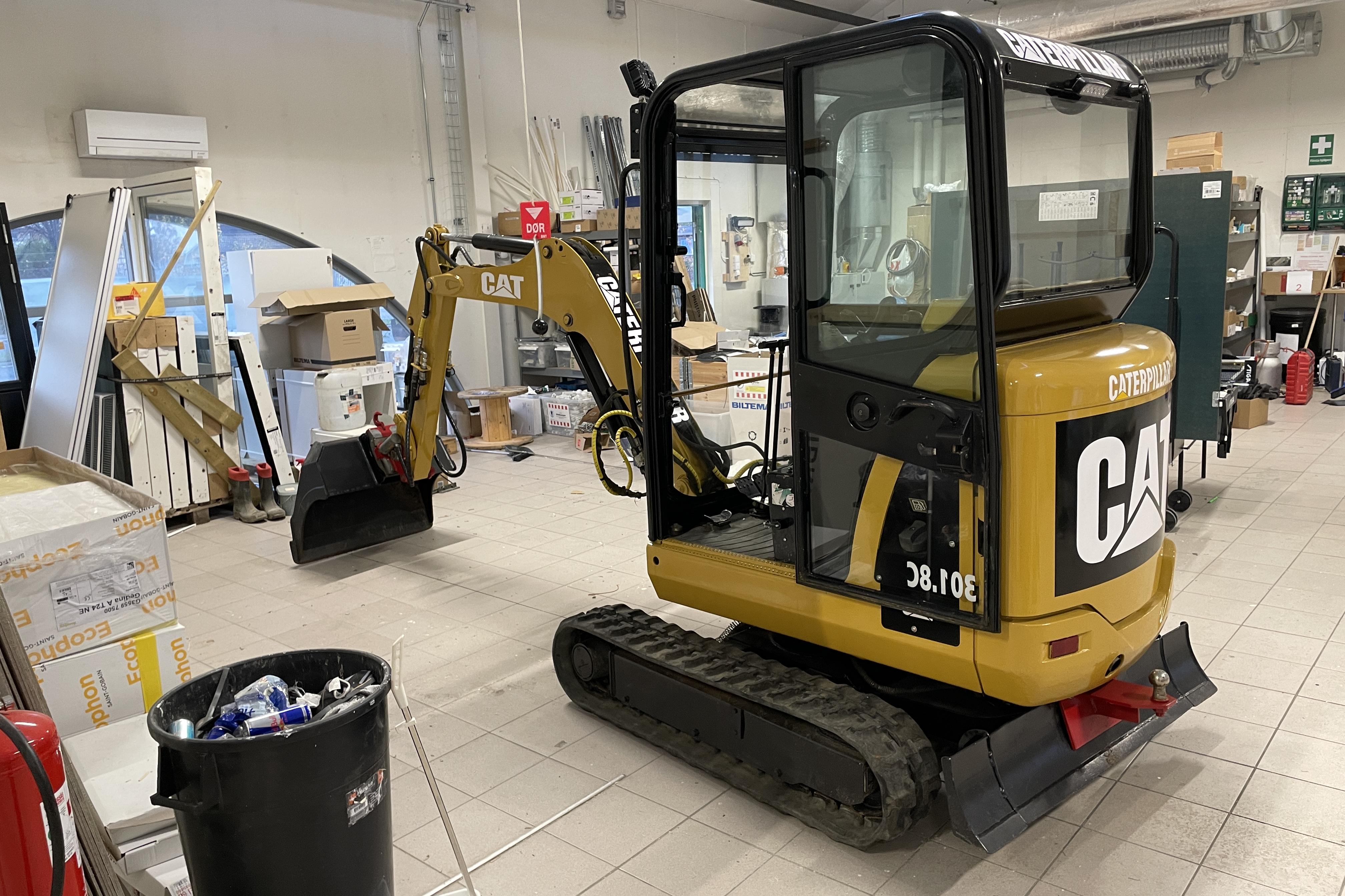 Caterpillar 301.8c med tillbehör - 3 640 km - Automat - 2007