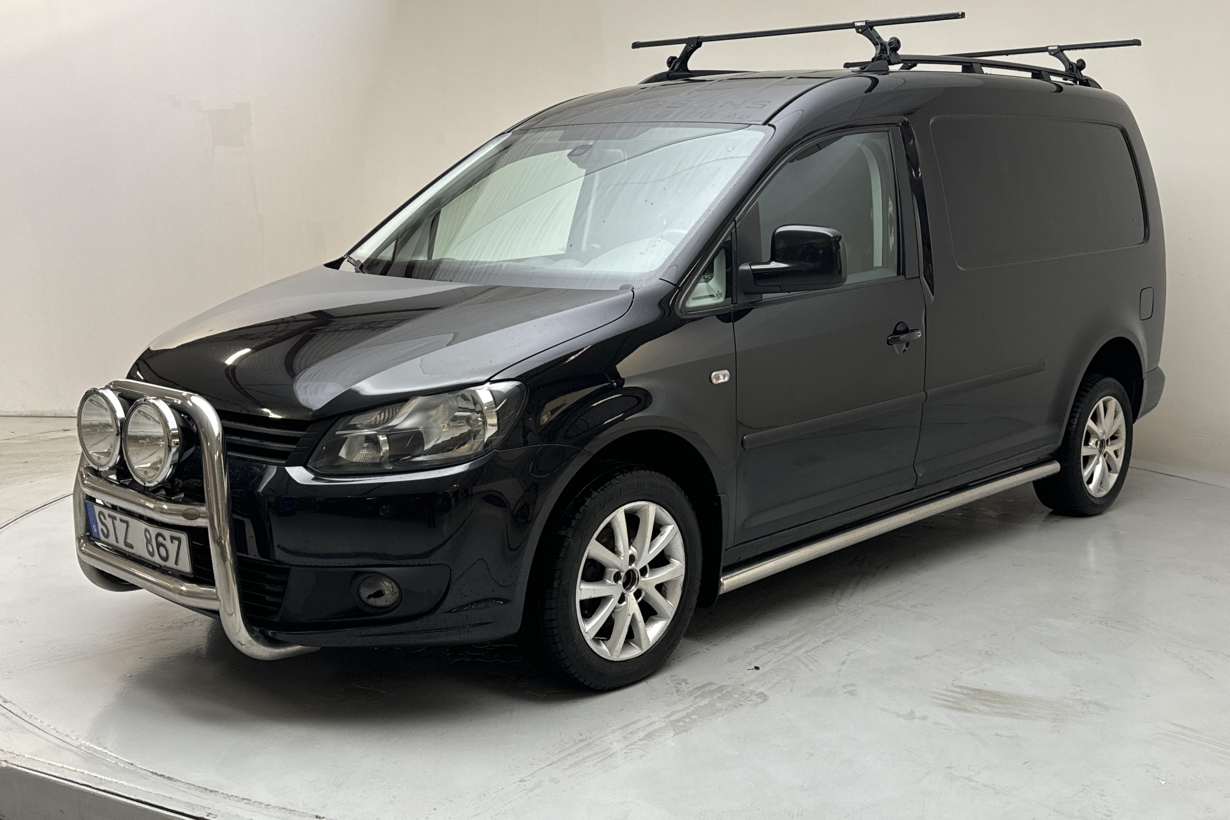 VW Caddy 1.6 TDI Maxi Skåp (102hk) - 22 646 mil - Automat - svart - 2012