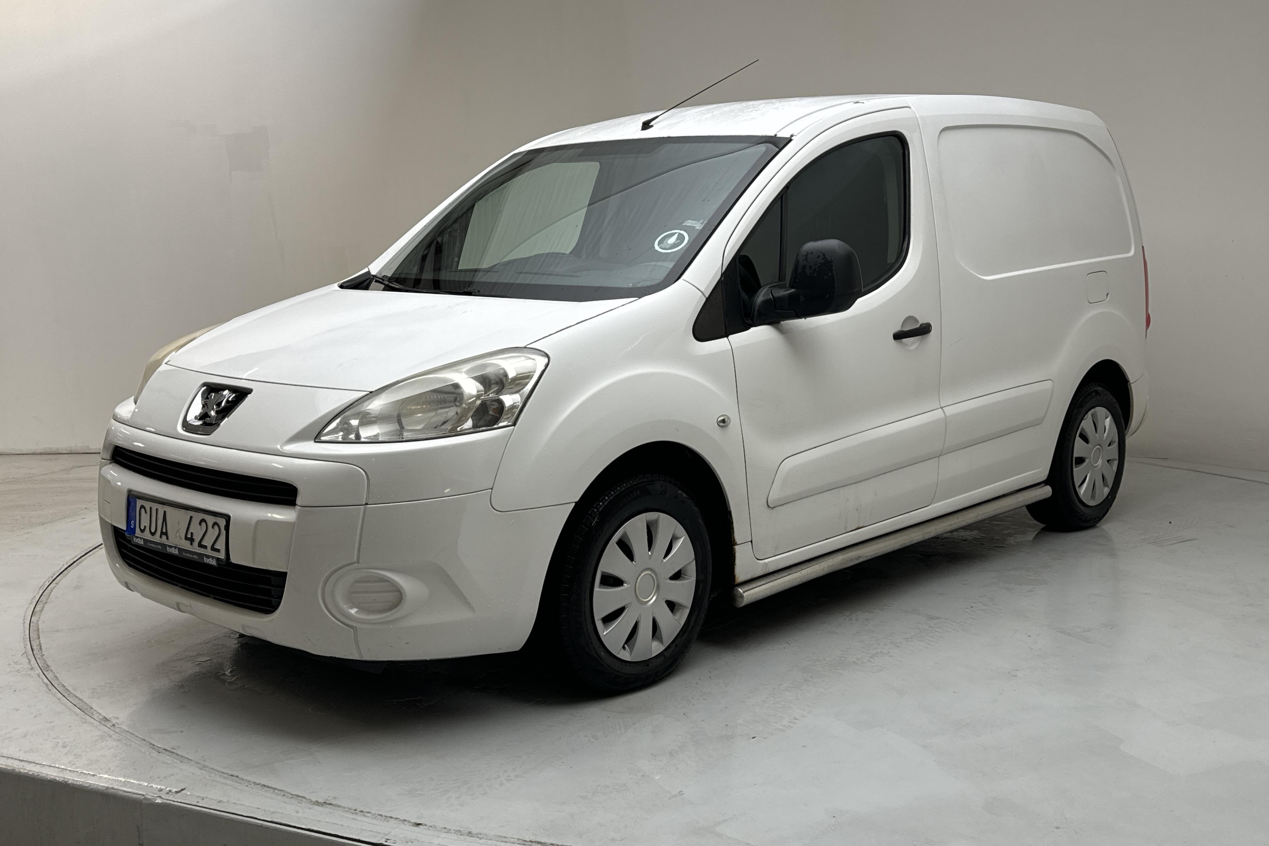 Peugeot Partner 1.6 e-HDI Skåp (90hk) - 17 847 mil - Automat - vit - 2012