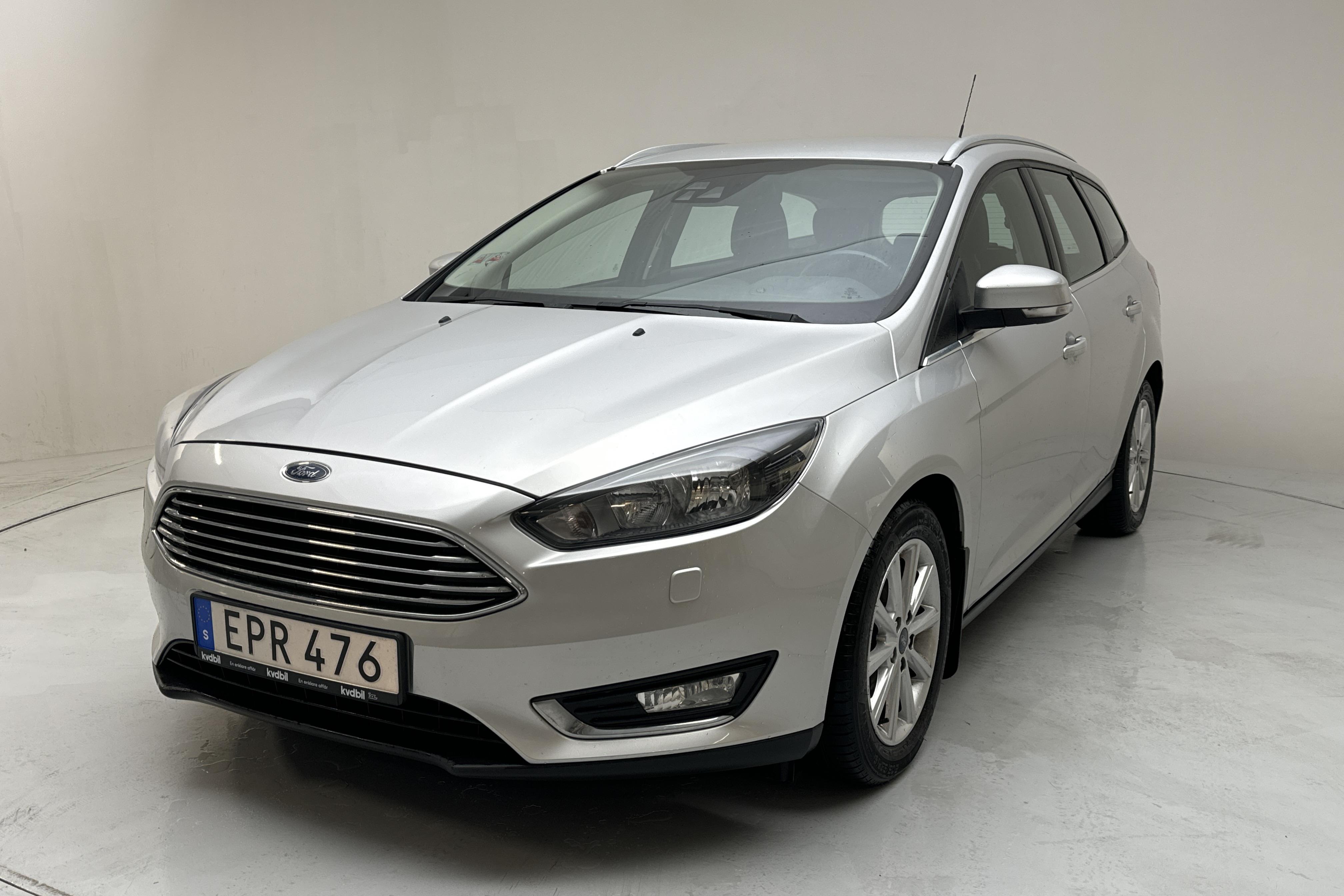 Ford Focus 1.0 EcoBoost Kombi (100hk) - 125 020 km - Manualna - szary - 2015