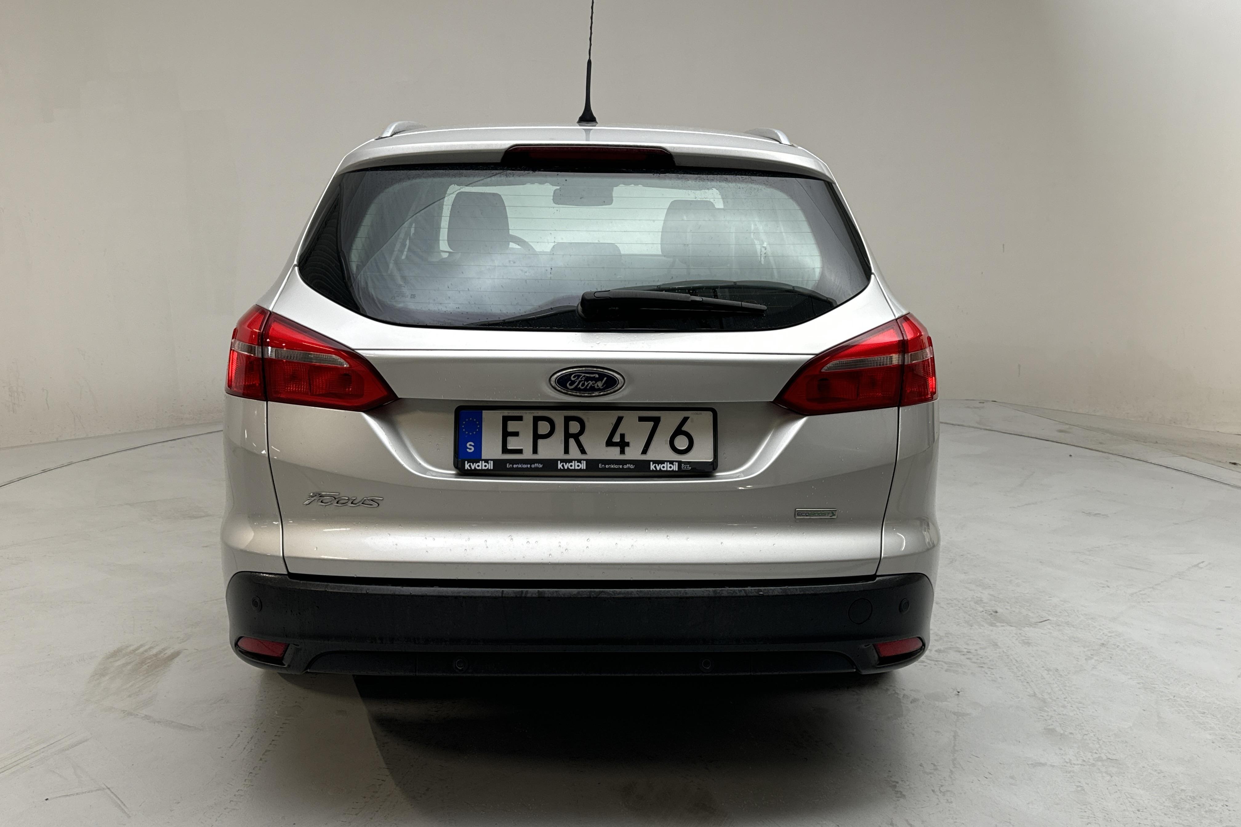 Ford Focus 1.0 EcoBoost Kombi (100hk) - 125 020 km - Käsitsi - hall - 2015