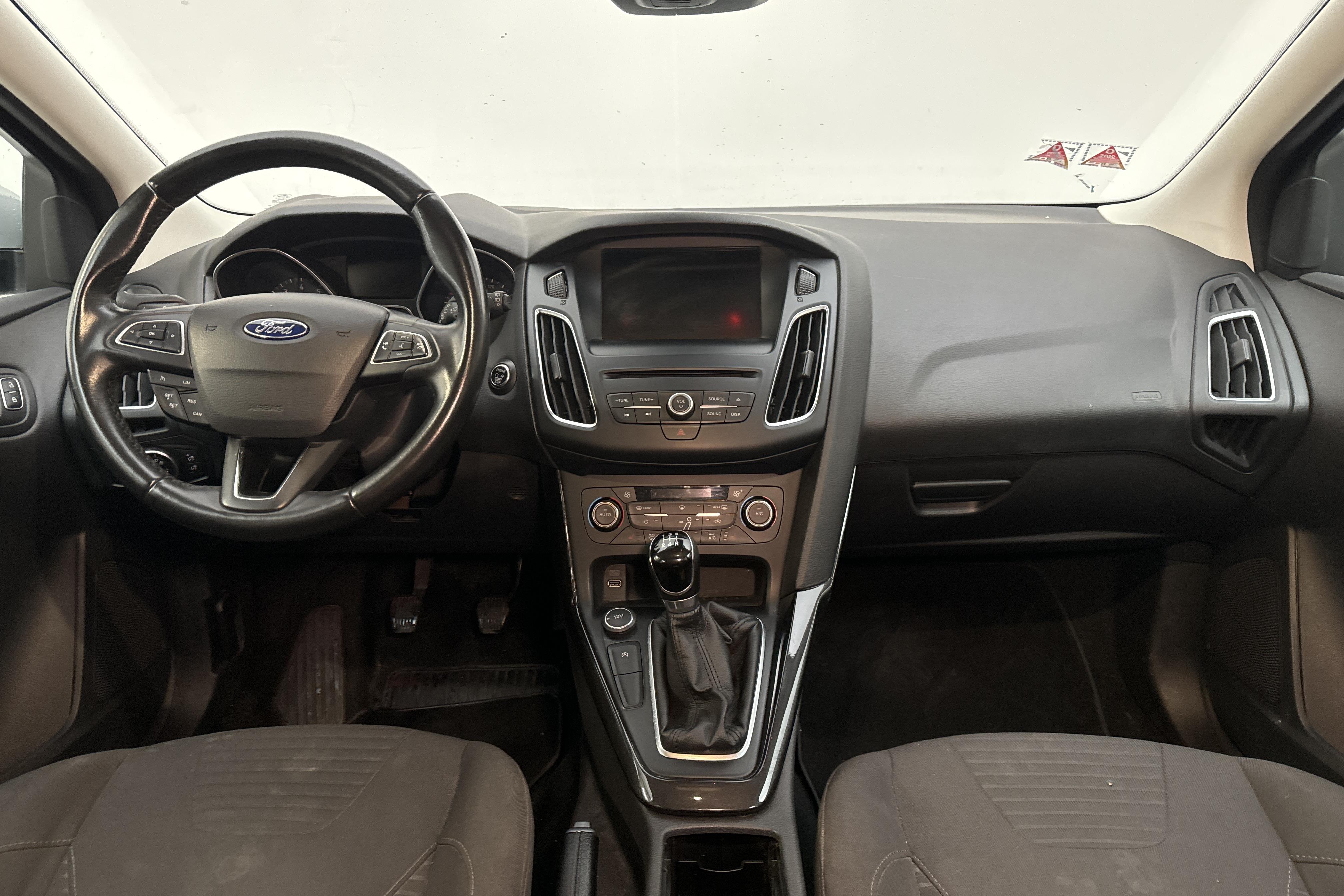 Ford Focus 1.0 EcoBoost Kombi (100hk) - 125 020 km - Käsitsi - hall - 2015