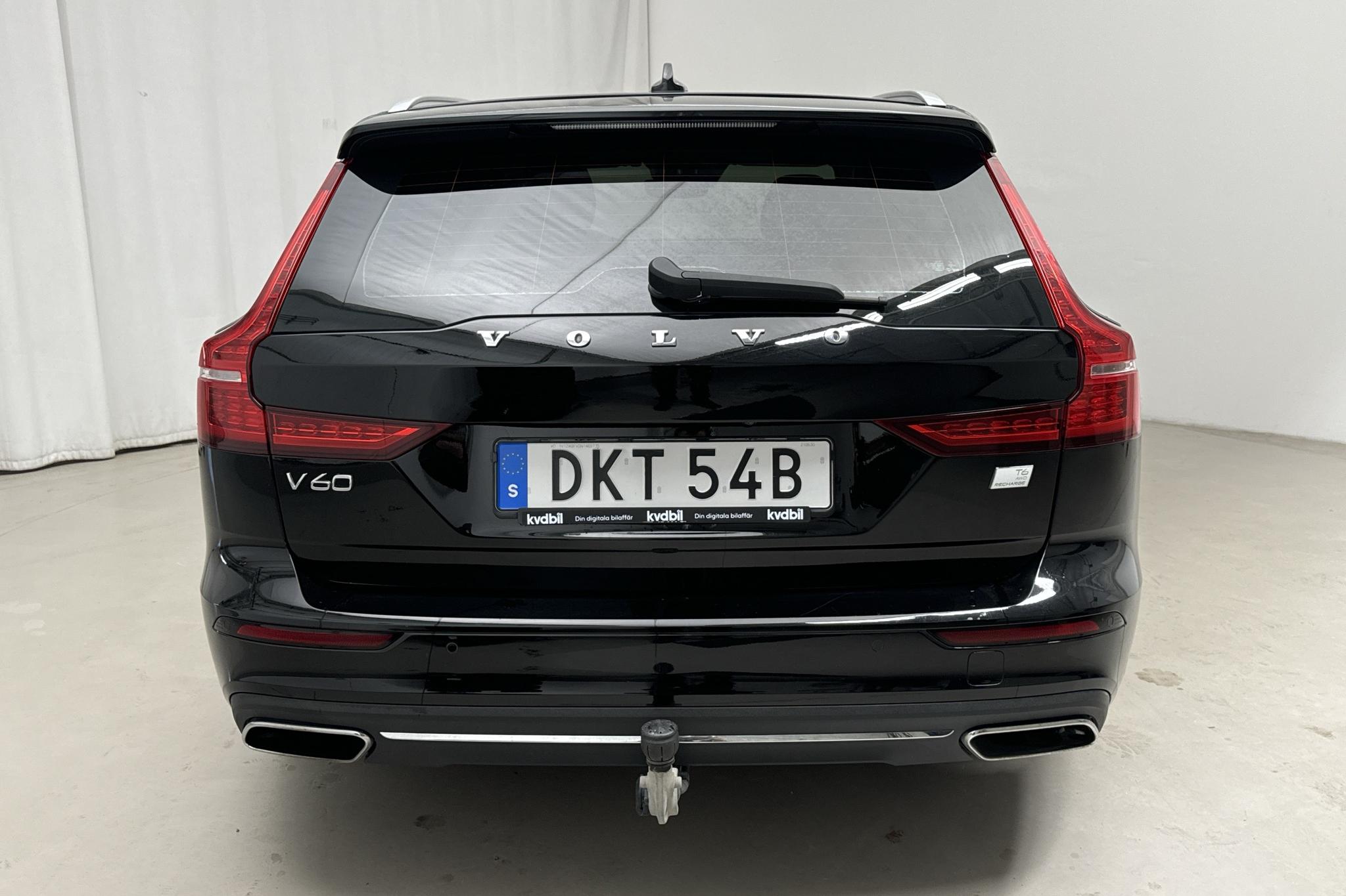 Volvo V60 T6 AWD Twin Engine (340hk) - 10 161 mil - Automat - svart - 2022