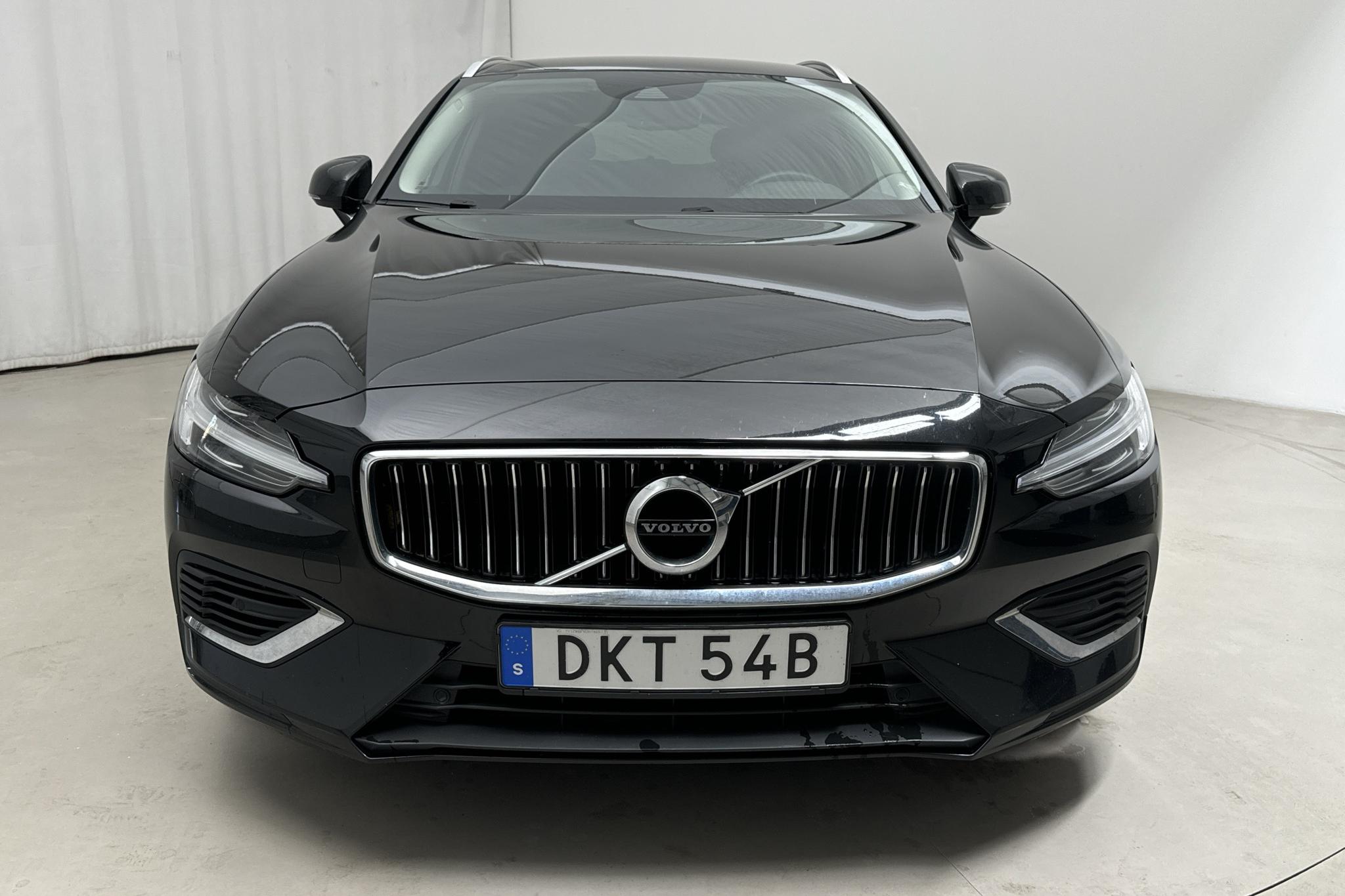 Volvo V60 T6 AWD Twin Engine (340hk) - 10 161 mil - Automat - svart - 2022