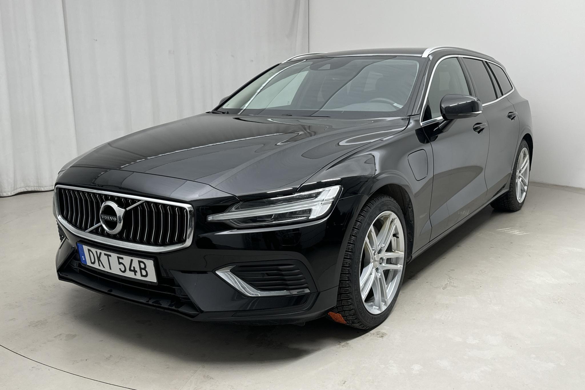 Volvo V60 T6 AWD Twin Engine (340hk) - 10 161 mil - Automat - svart - 2022