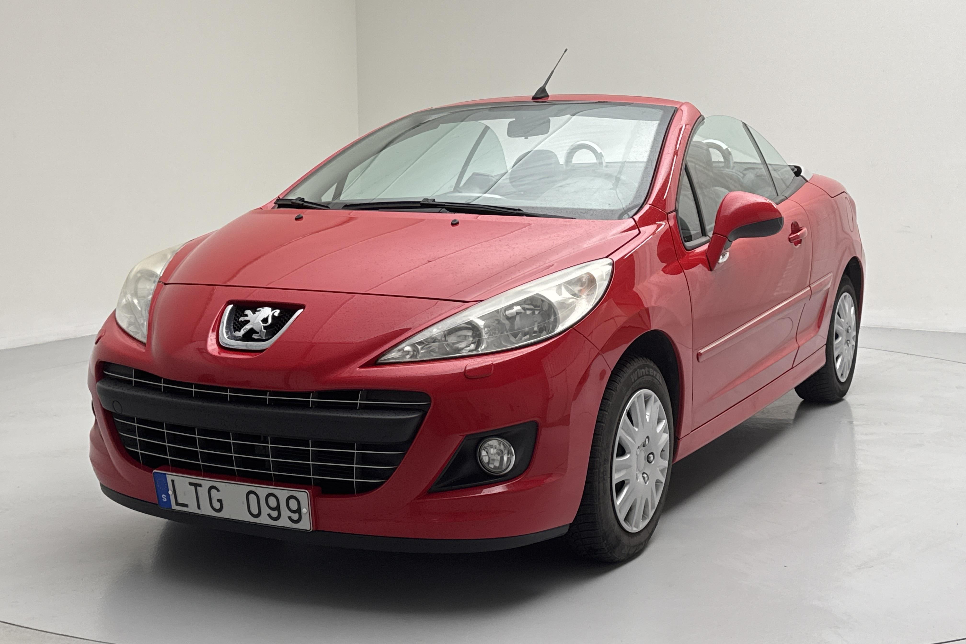 Peugeot 207 CC 1.6 VTi (120hk) - 105 270 km - Käsitsi - punane - 2011