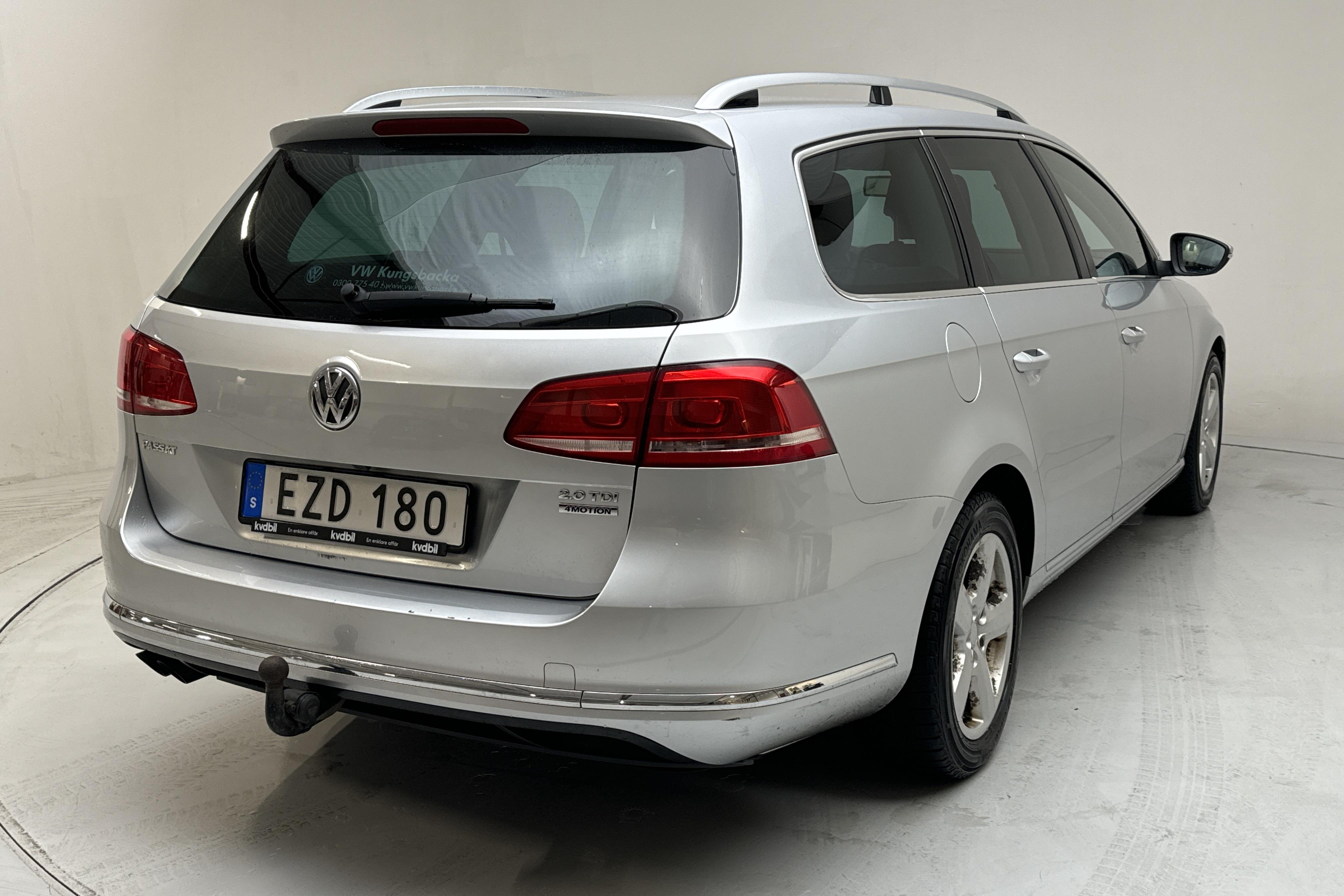 VW Passat 2.0 TDI BlueMotion Technology Variant 4Motion (140hk) - 182 990 km - Manuaalinen - hopea - 2014