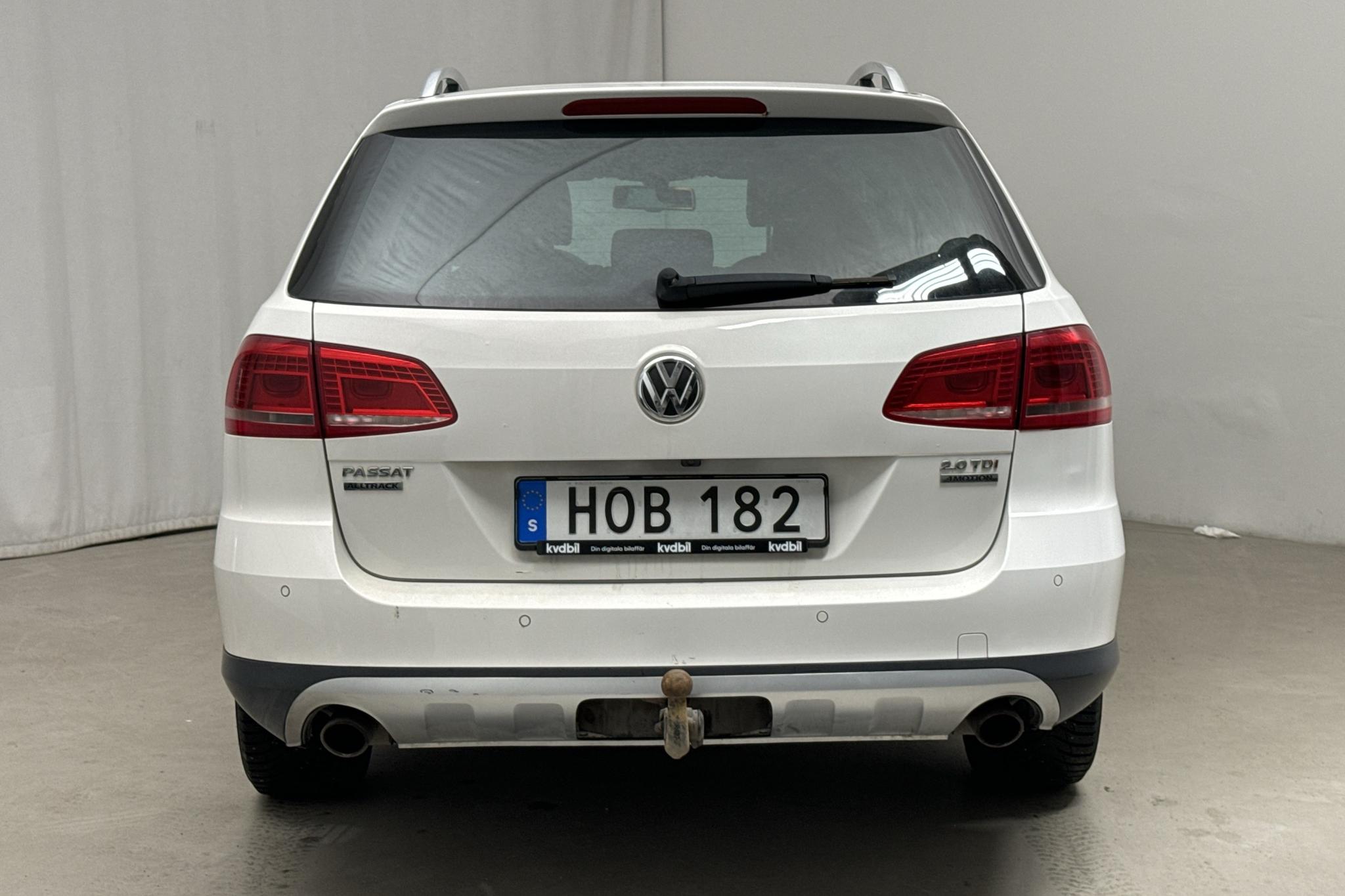 VW Passat Alltrack 2.0 TDI BlueMotion Technology 4Motion (177hk) - 19 504 mil - Automat - vit - 2015