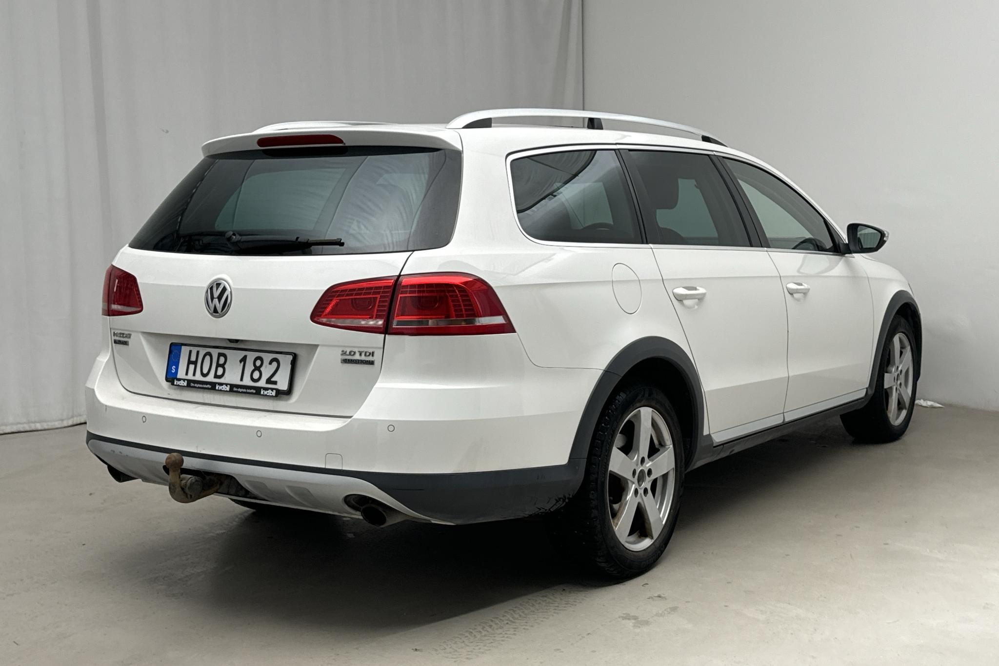 VW Passat Alltrack 2.0 TDI BlueMotion Technology 4Motion (177hk) - 19 504 mil - Automat - vit - 2015