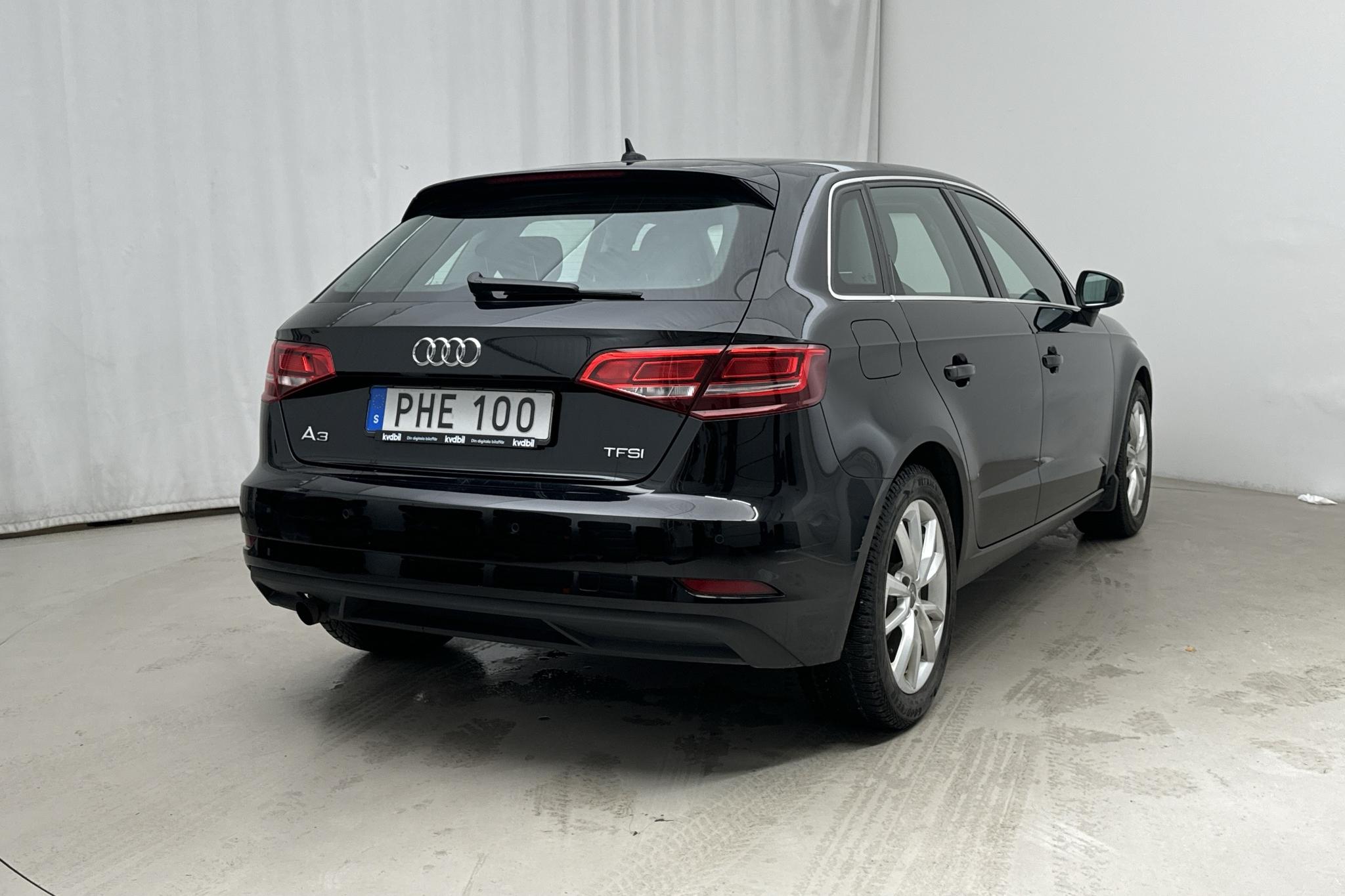 Audi A3 1.0 TFSI Sportback (116hk) - 66 370 km - Manual - black - 2017