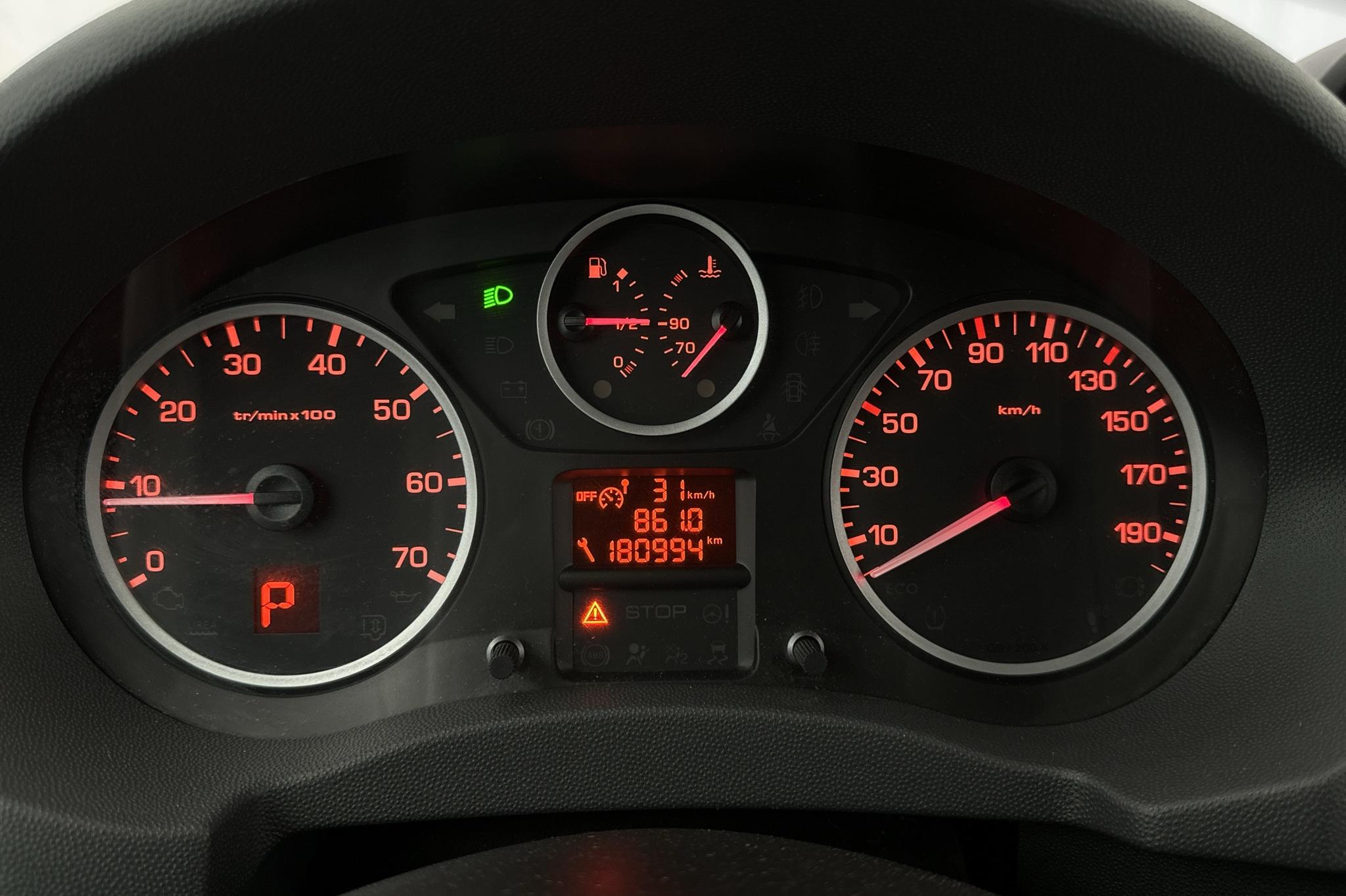 Peugeot Expert 2.0 HDI Skåp (163hk) - 180 990 km - Automatyczna - biały - 2016