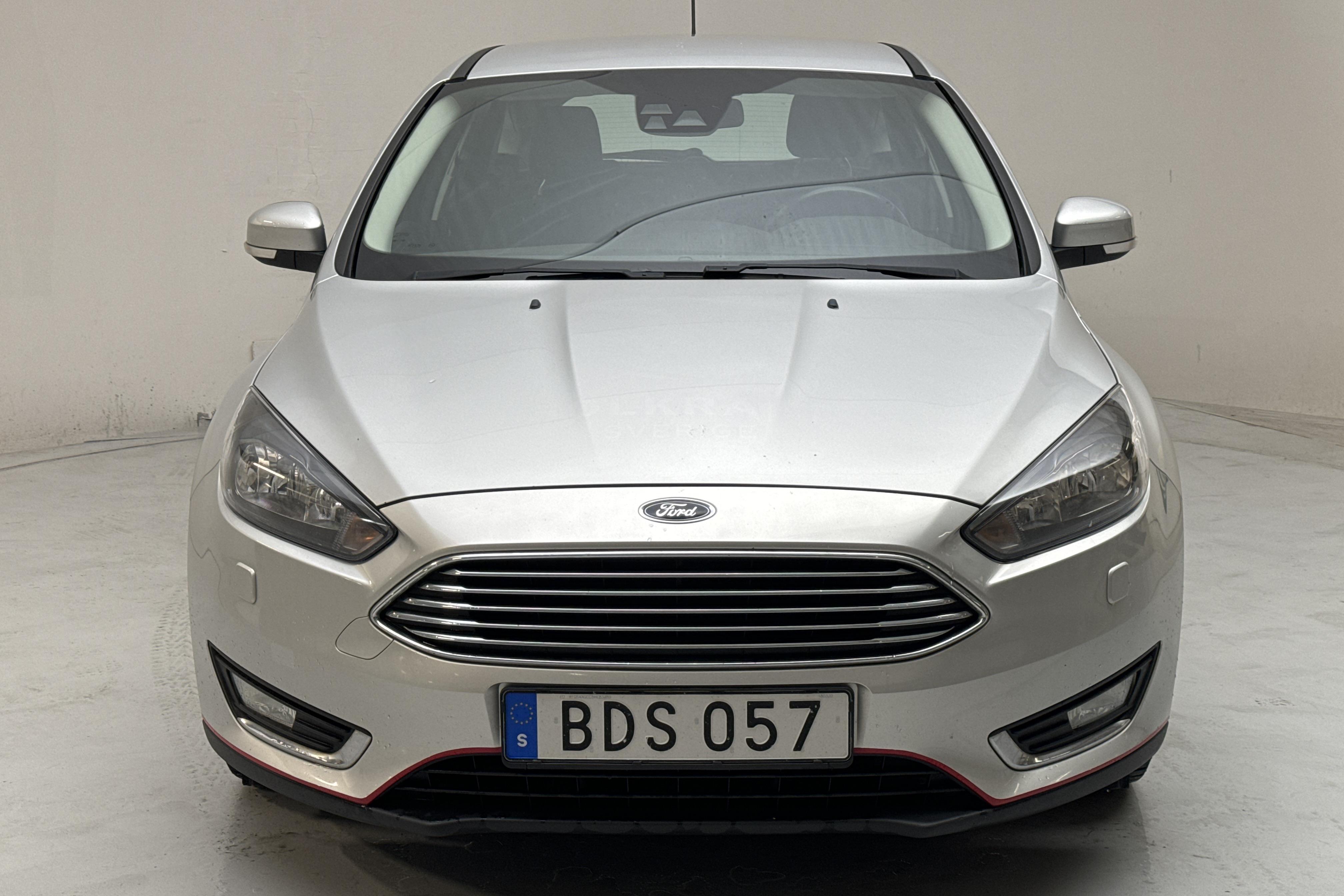 Ford Focus 1.0 EcoBoost 5dr (125hk) - 11 227 mil - Manuell - grå - 2018