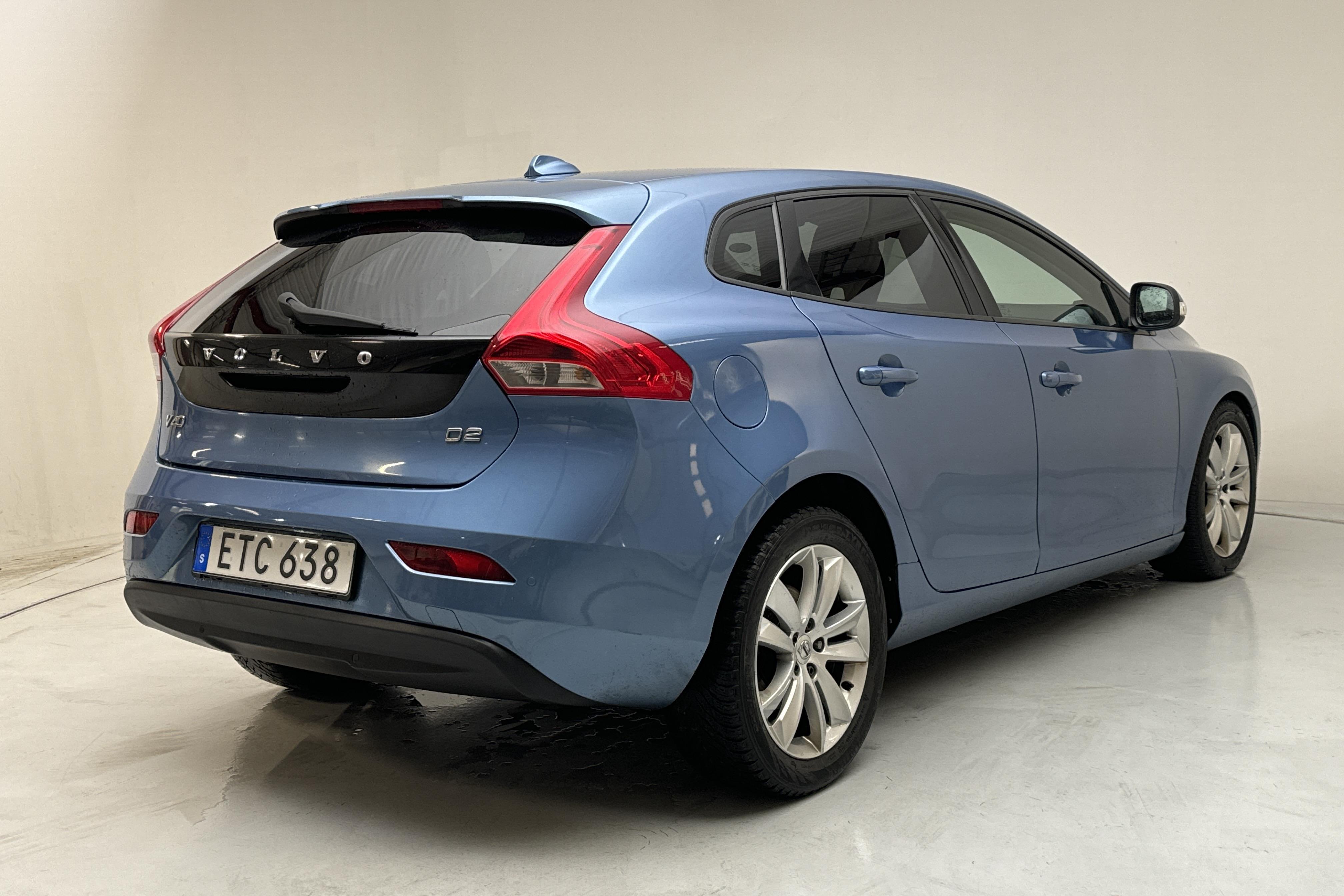 Volvo V40 D2 (115hk) - 158 880 km - Automatyczna - niebieski - 2015