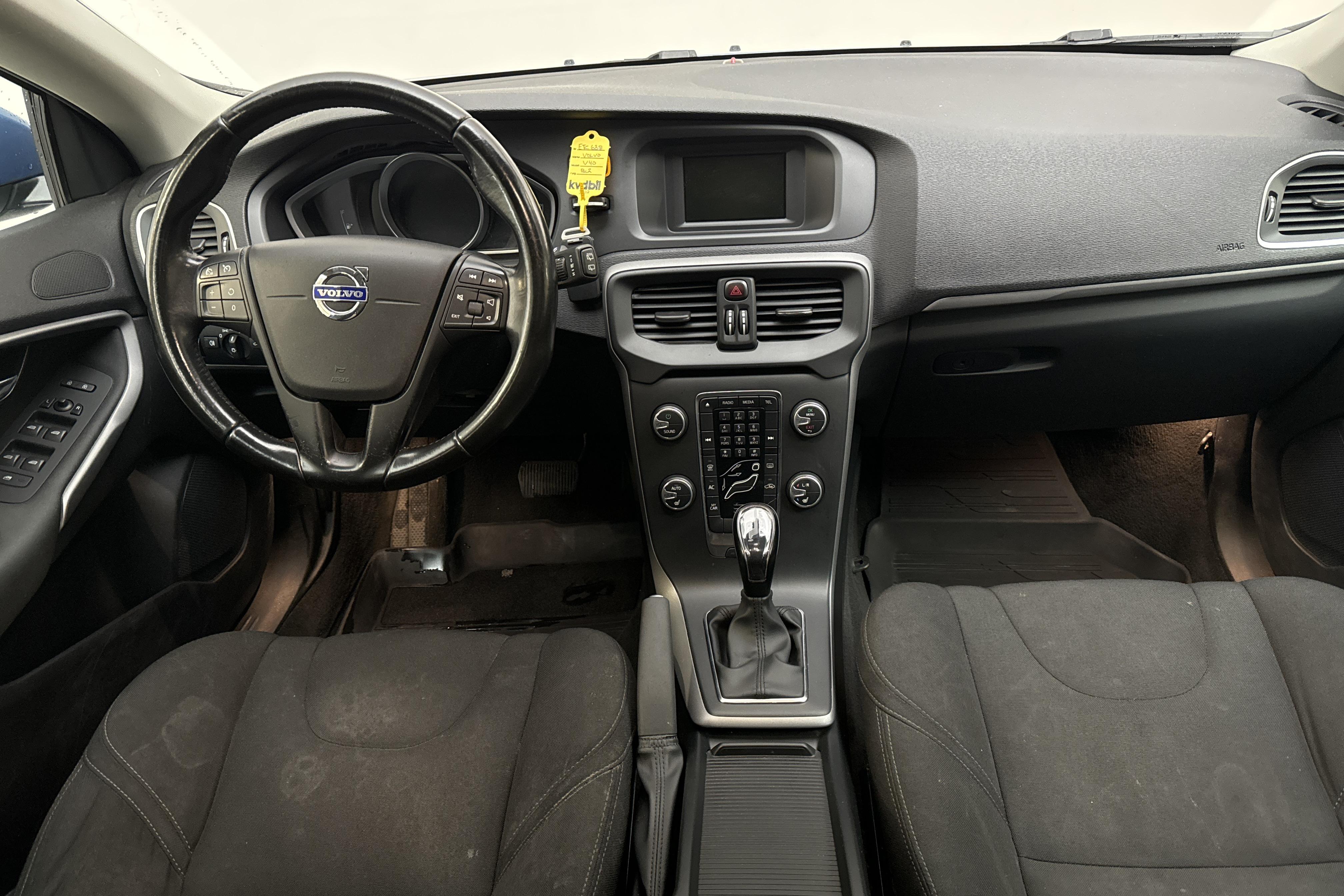 Volvo V40 D2 (115hk) - 158 880 km - Automatyczna - niebieski - 2015