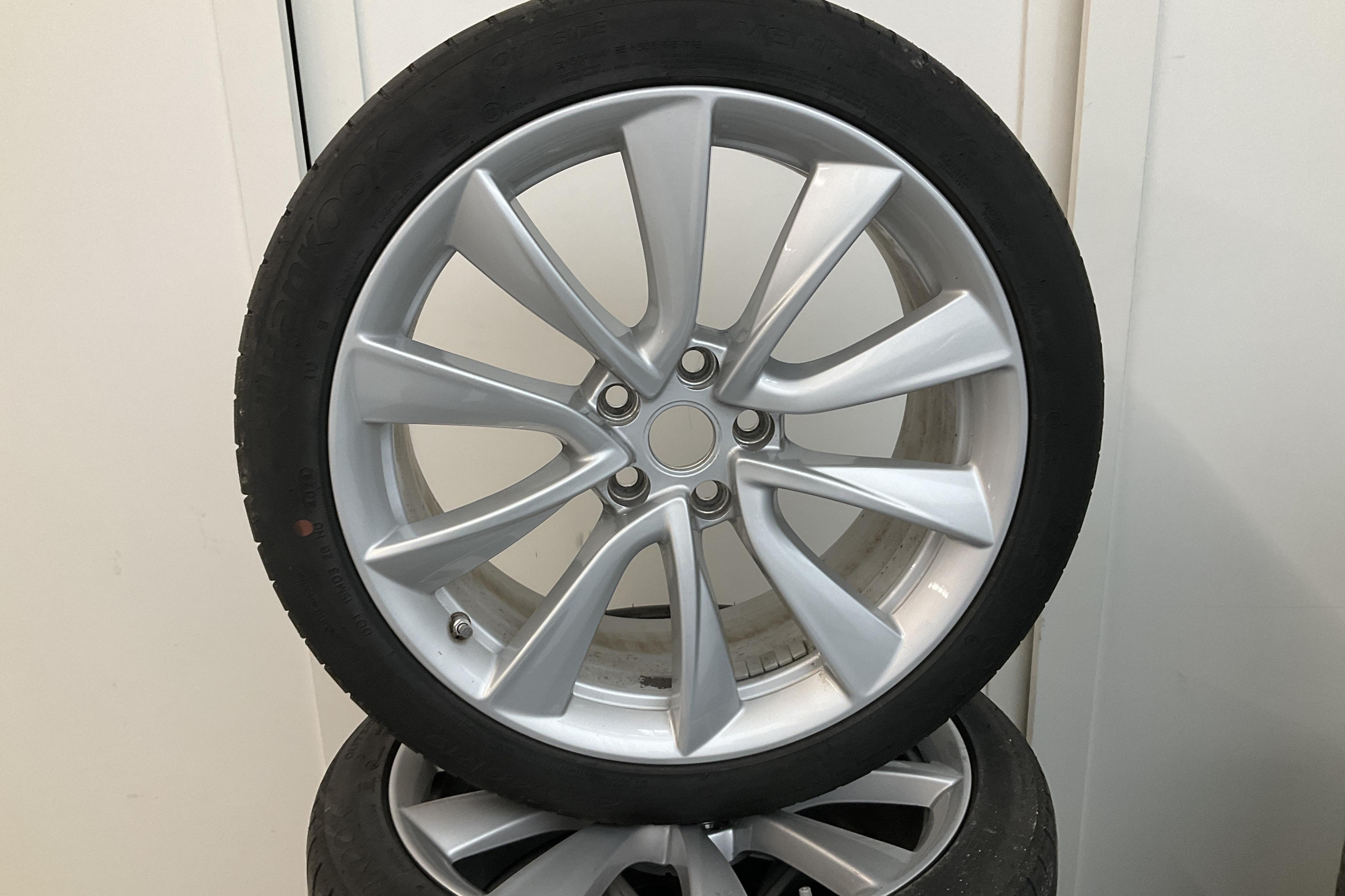 Tesla Model 3 Long Range Dual Motor AWD - 101 550 km - Automaattinen - harmaa - 2020