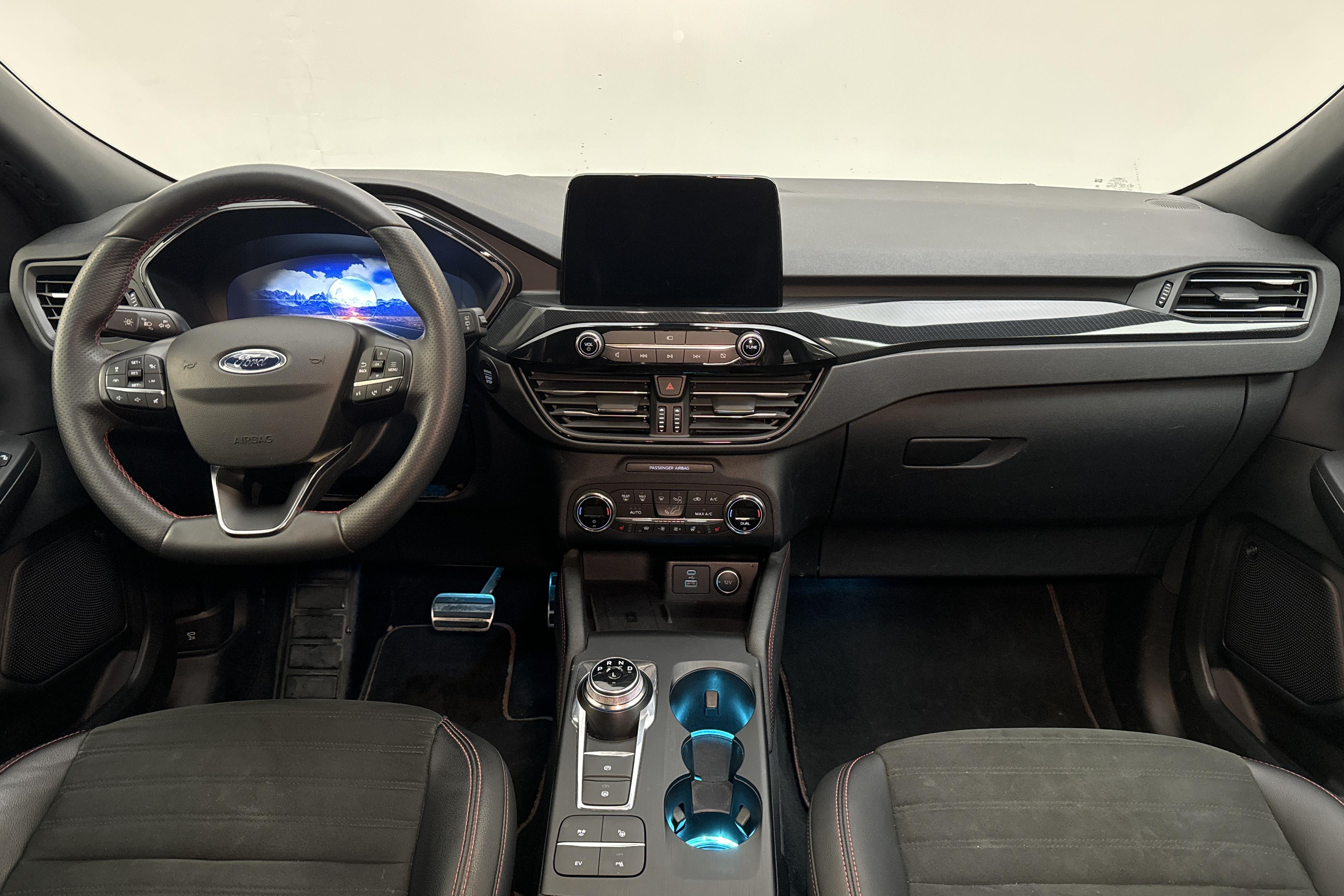 Ford Kuga 2.5 PHEV (225hk) - 90 090 km - Automatyczna - czerwony - 2020