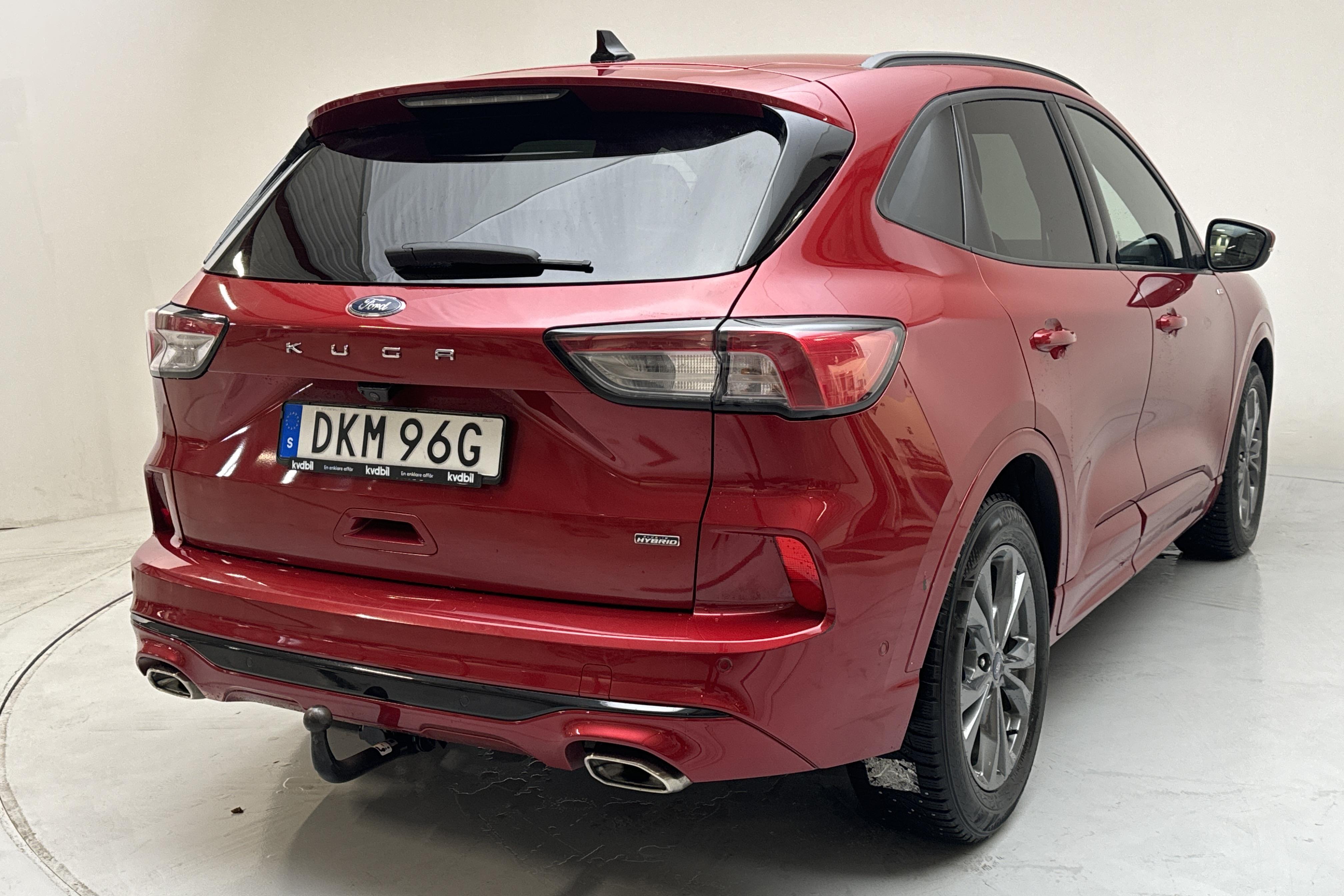 Ford Kuga 2.5 PHEV (225hk) - 90 090 km - Automatyczna - czerwony - 2020