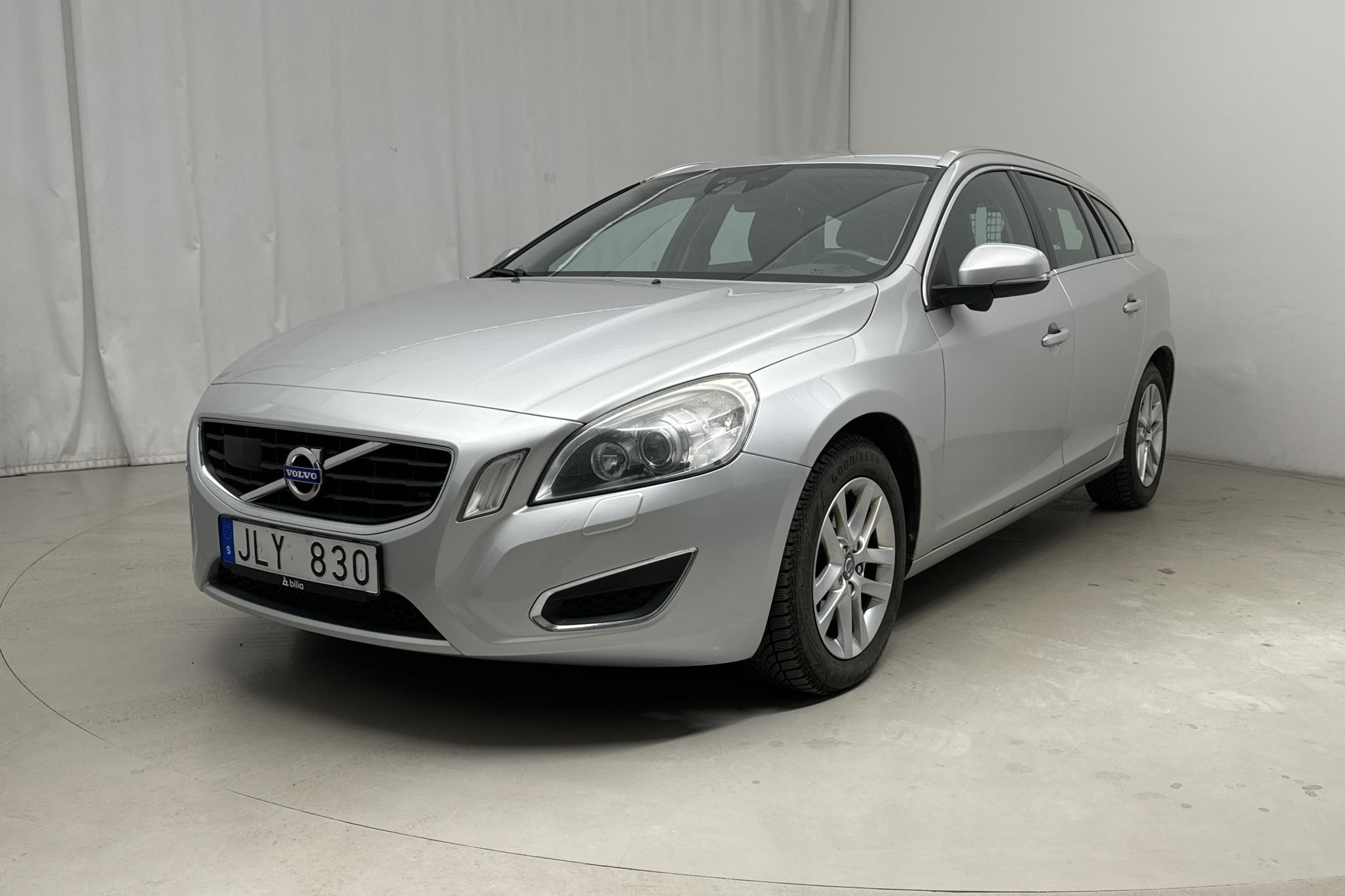 Volvo V60 D3 (163hk) - 202 190 km - Automatic - Light Grey - 2011