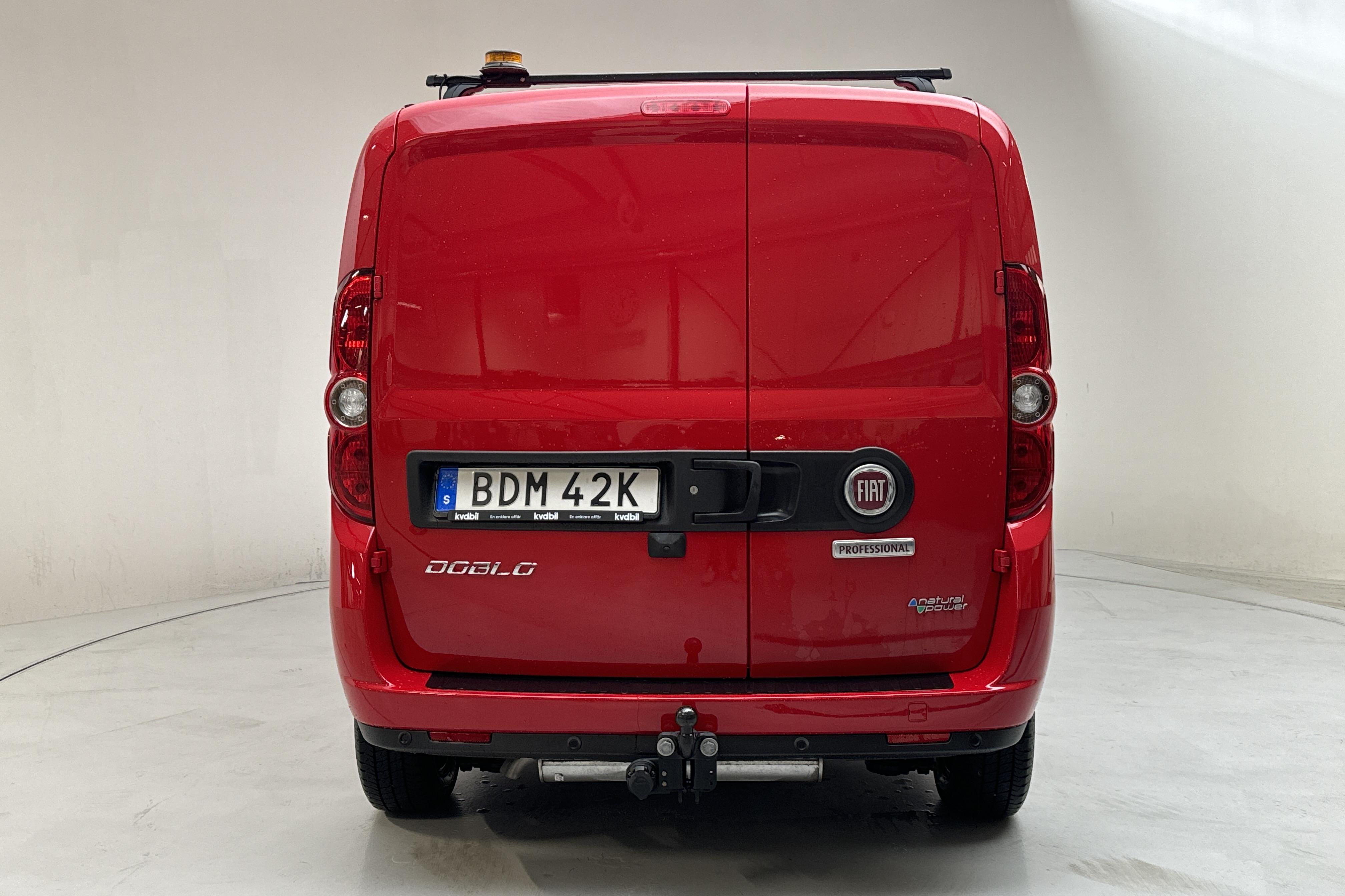 Fiat Doblo Cargo 1.4T CNG (120hk) - 2 713 mil - Manuell - röd - 2021