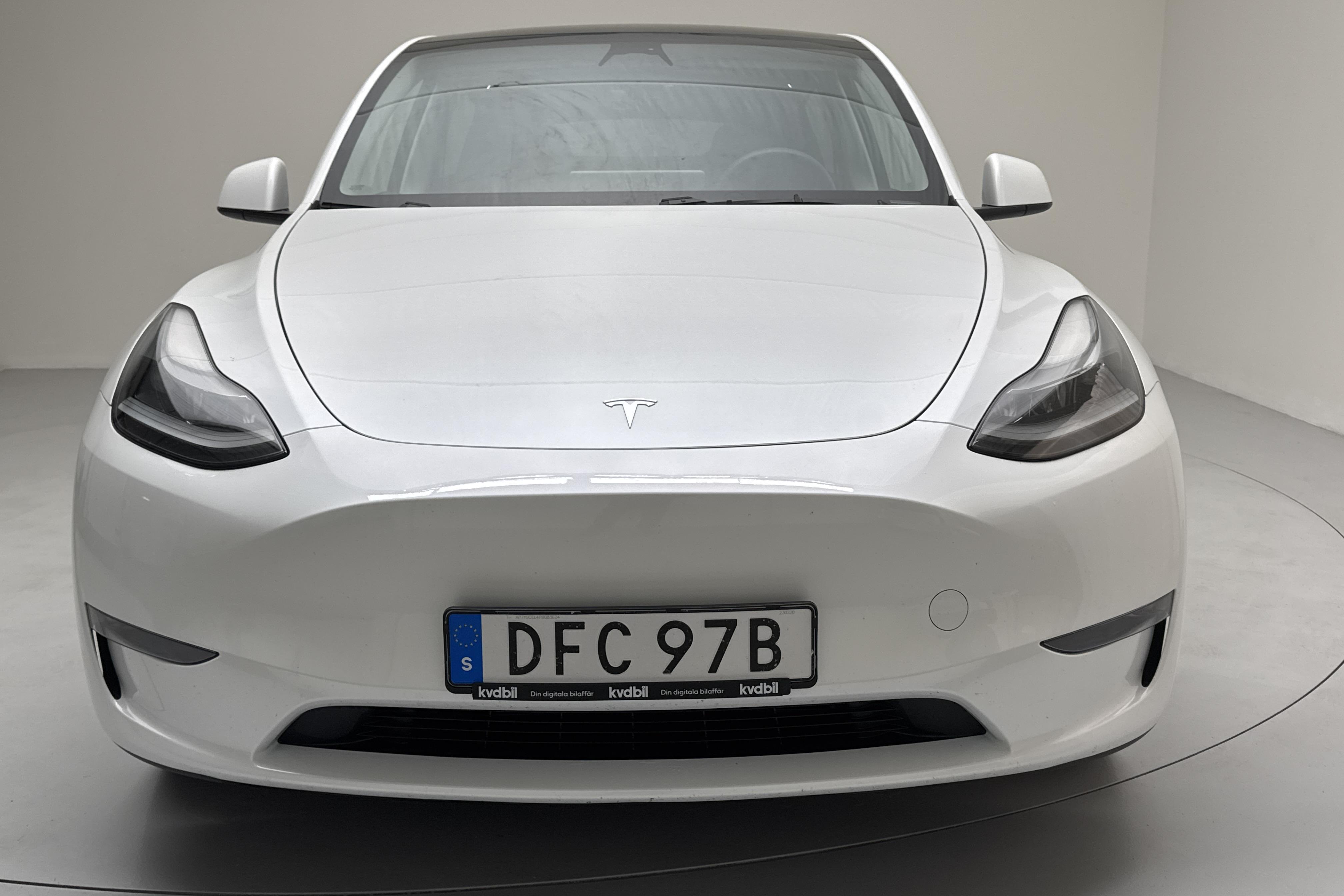 Tesla Model Y Performance Dual Motor AWD - 32 130 km - Automatic - white - 2023