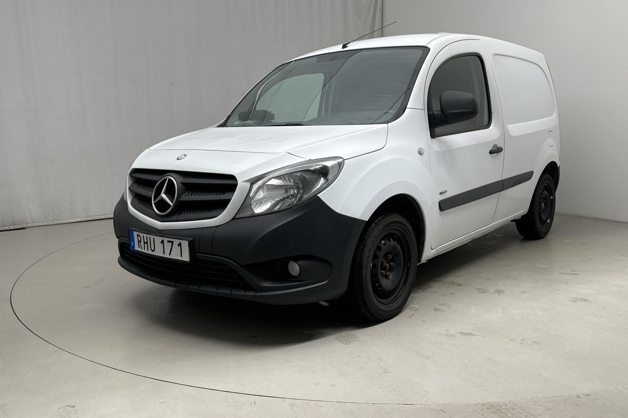 Mercedes Citan 109 1.5 CDI (90hk) - 150 750 km - Manualna - biały - 2017