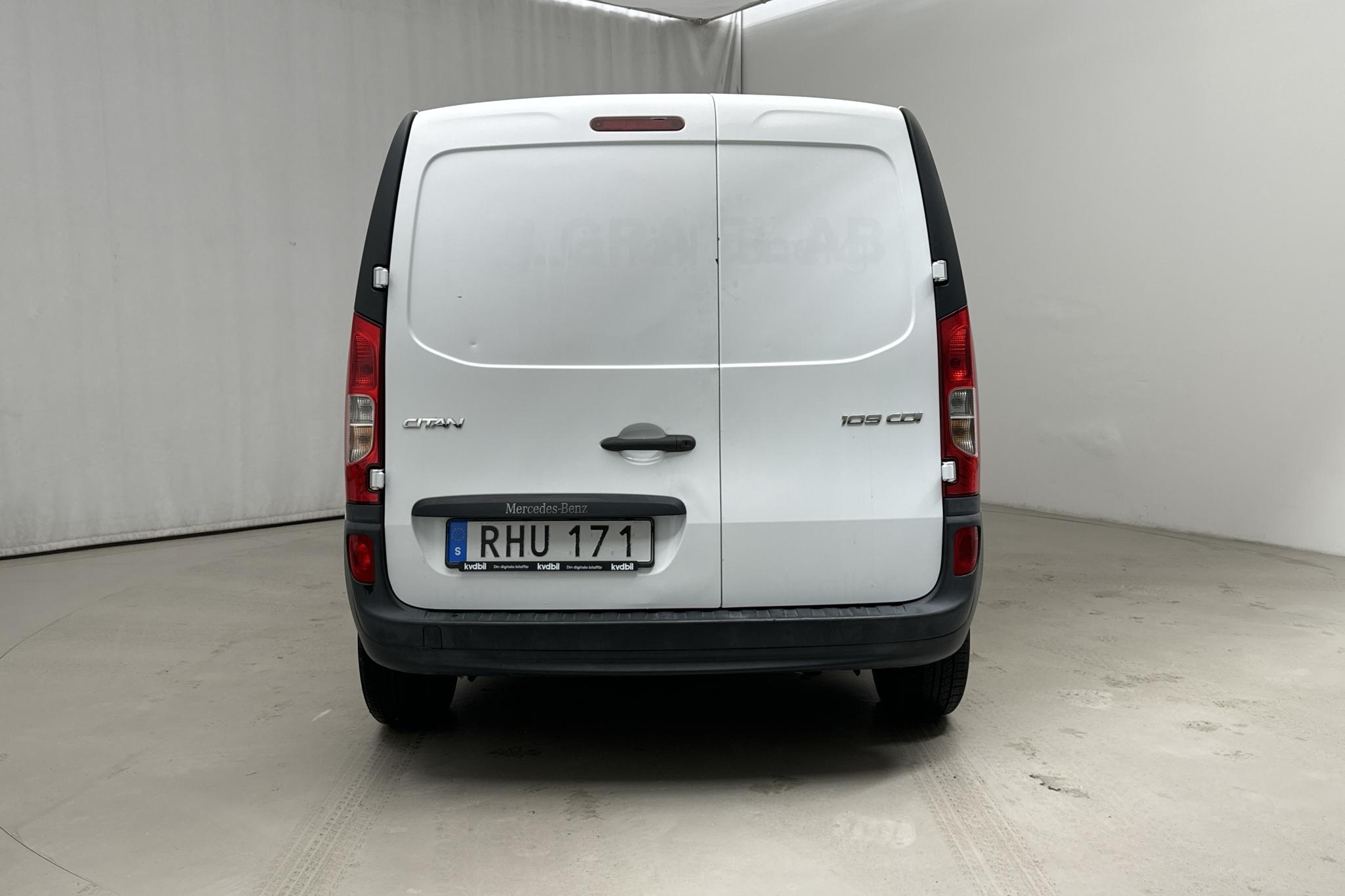 Mercedes Citan 109 1.5 CDI (90hk) - 150 750 km - Manualna - biały - 2017