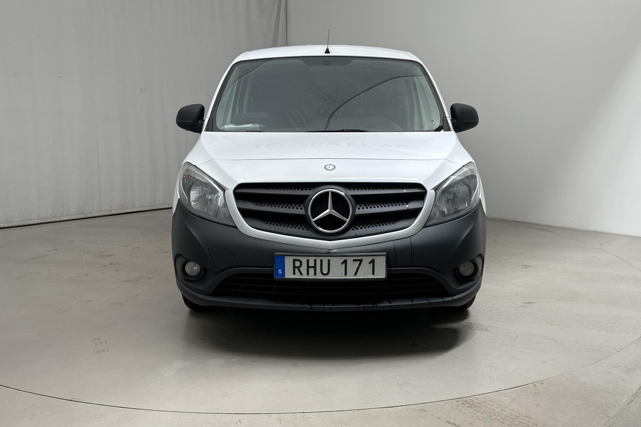 Mercedes Citan 109 1.5 CDI (90hk) - 150 750 km - Manualna - biały - 2017