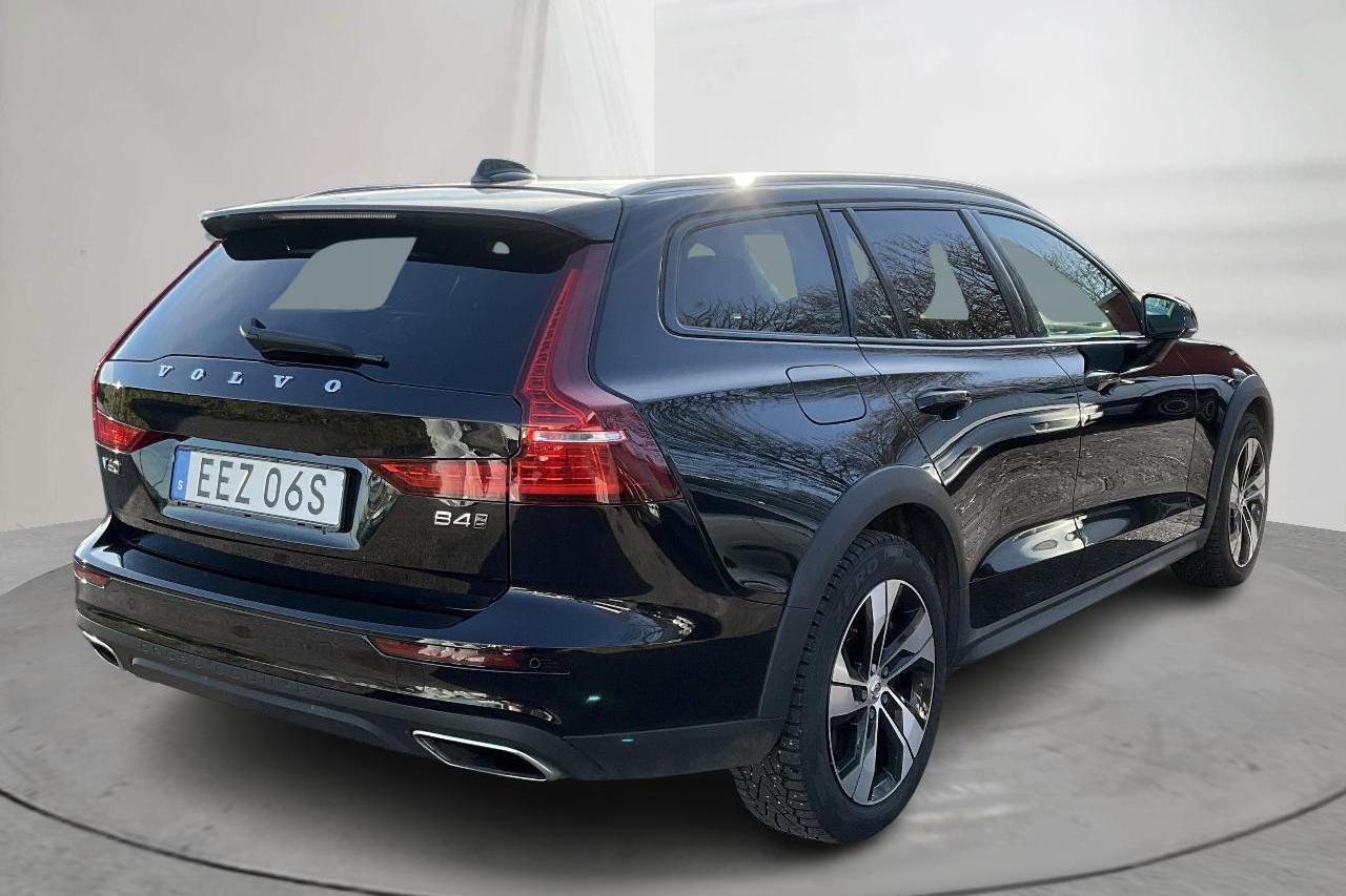 Volvo V60 B4 Cross Country AWD Mildhybrid, Diesel (197hk) - 11 404 mil - Automat - svart - 2022