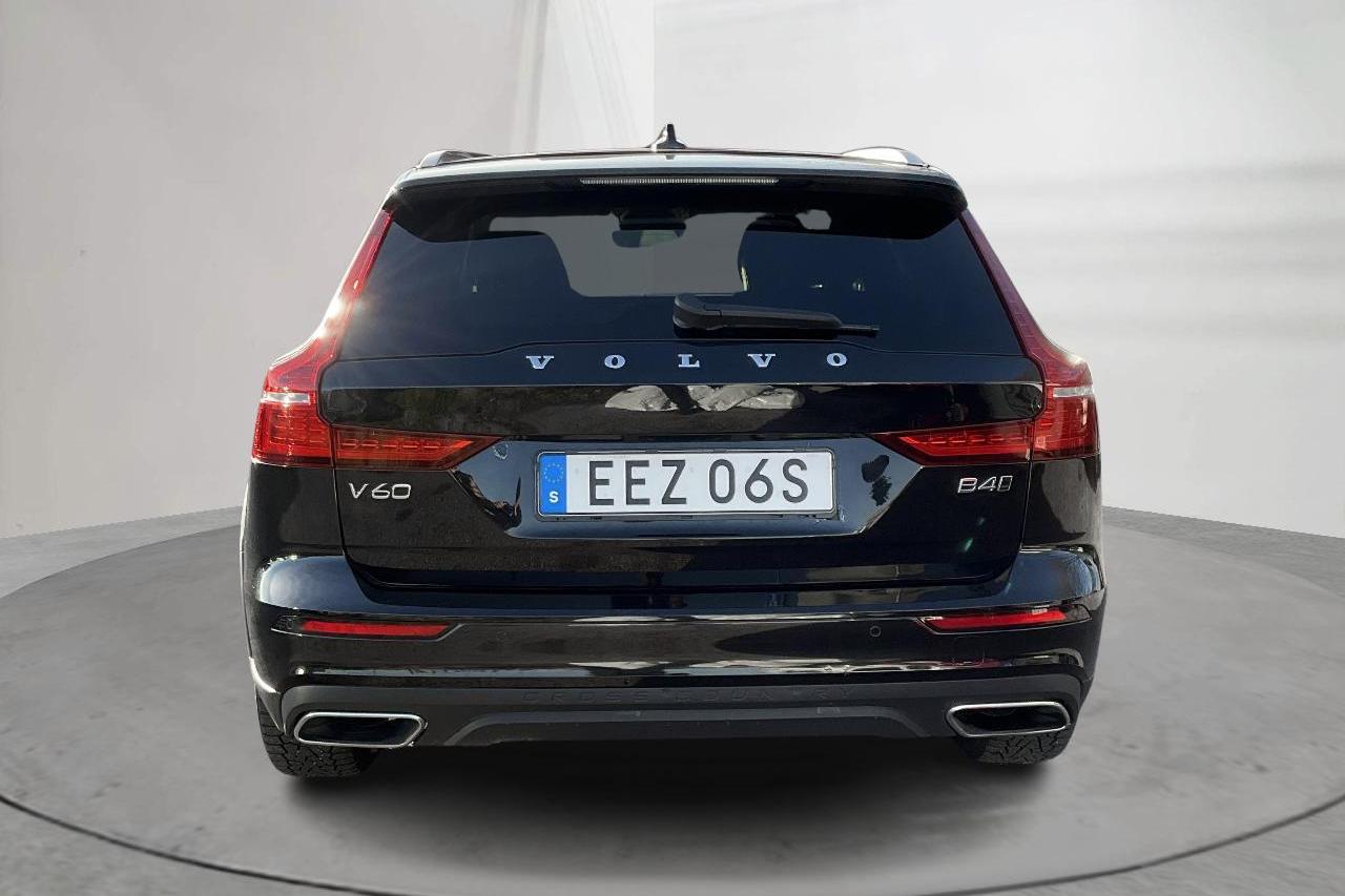 Volvo V60 B4 Cross Country AWD Mildhybrid, Diesel (197hk) - 11 404 mil - Automat - svart - 2022