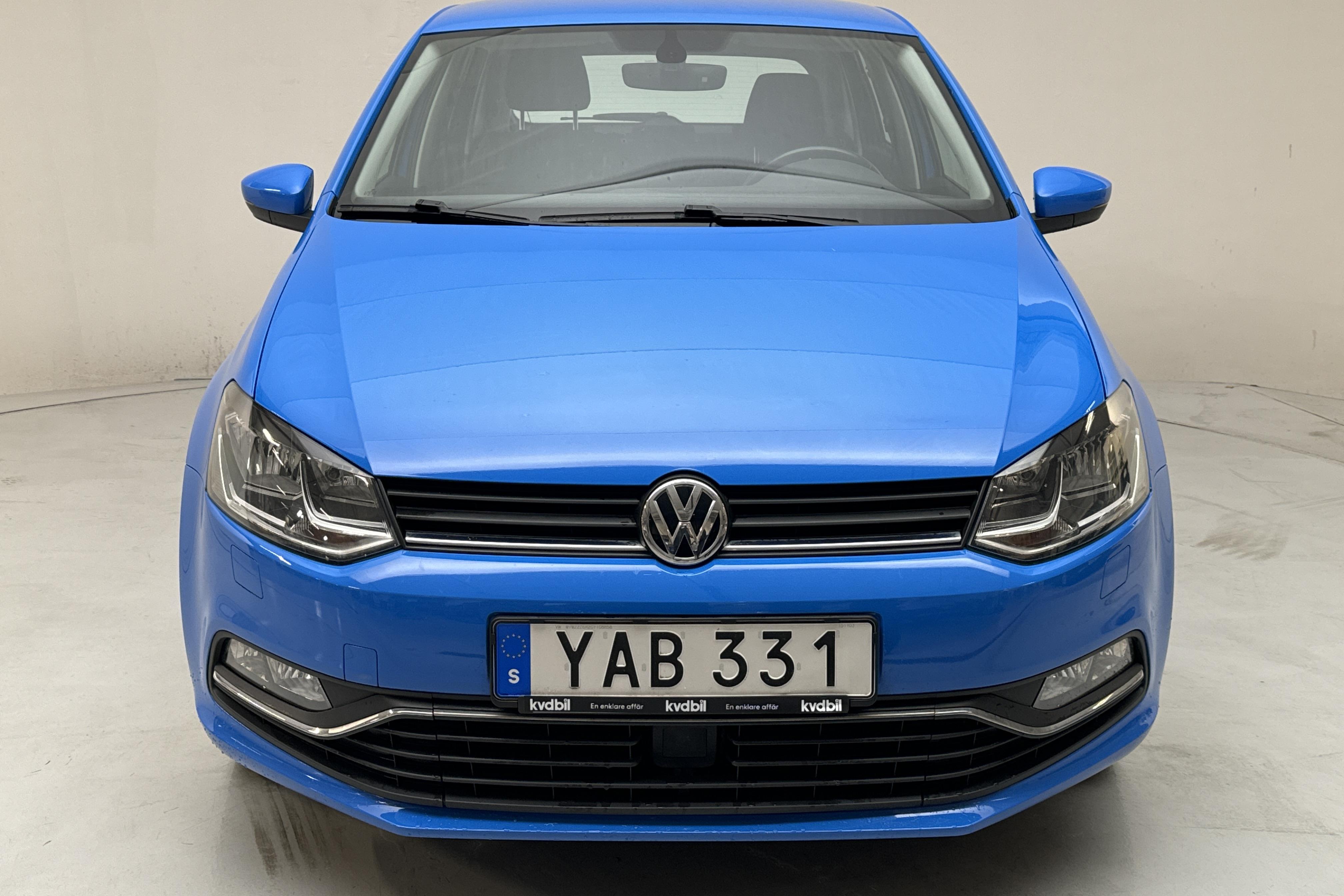 VW Polo 1.2 TSI 5dr (90hk) - 82 840 km - Manualna - niebieski - 2016