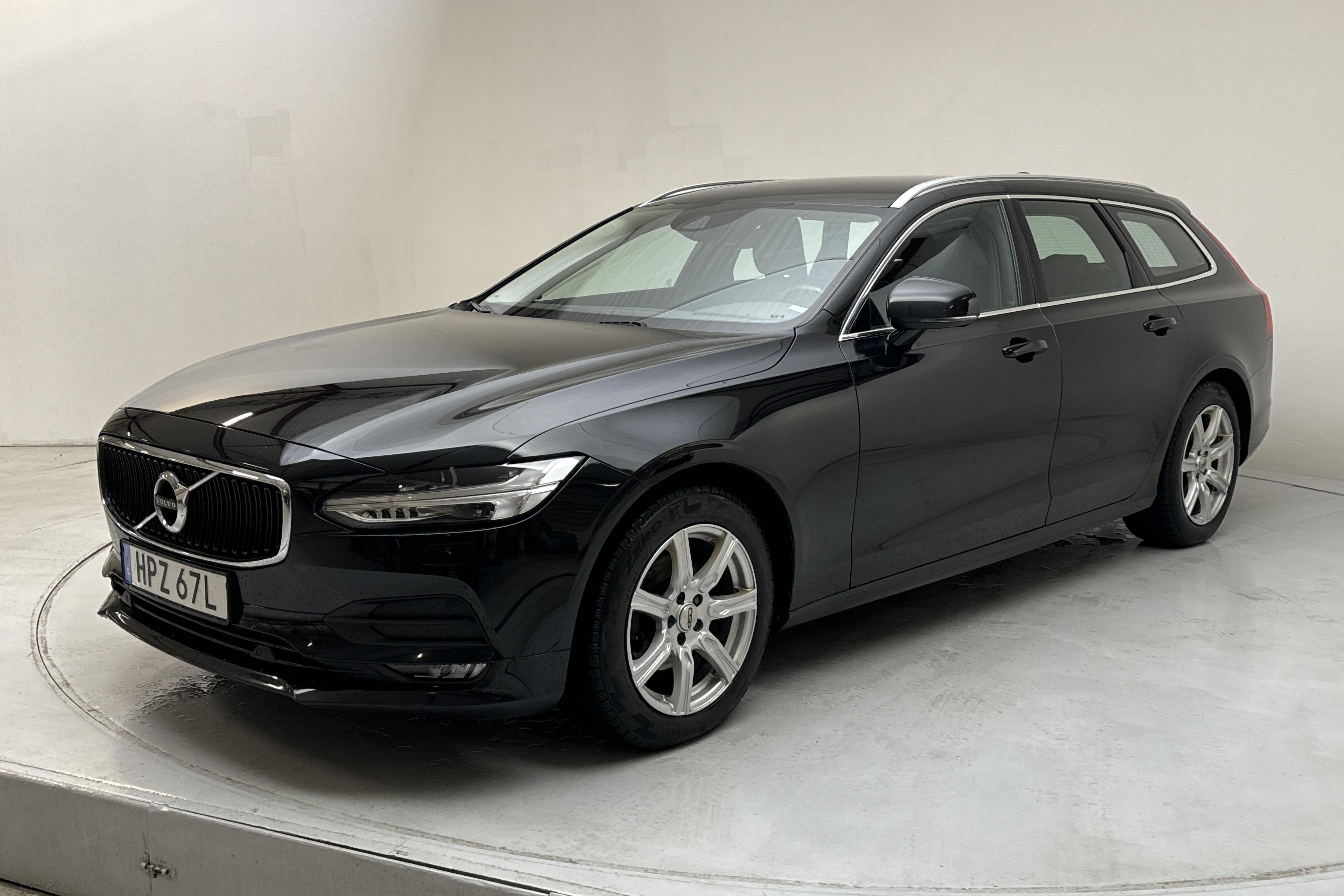 Volvo V90 D4 (190hk) - 9 212 mil - Automat - svart - 2020