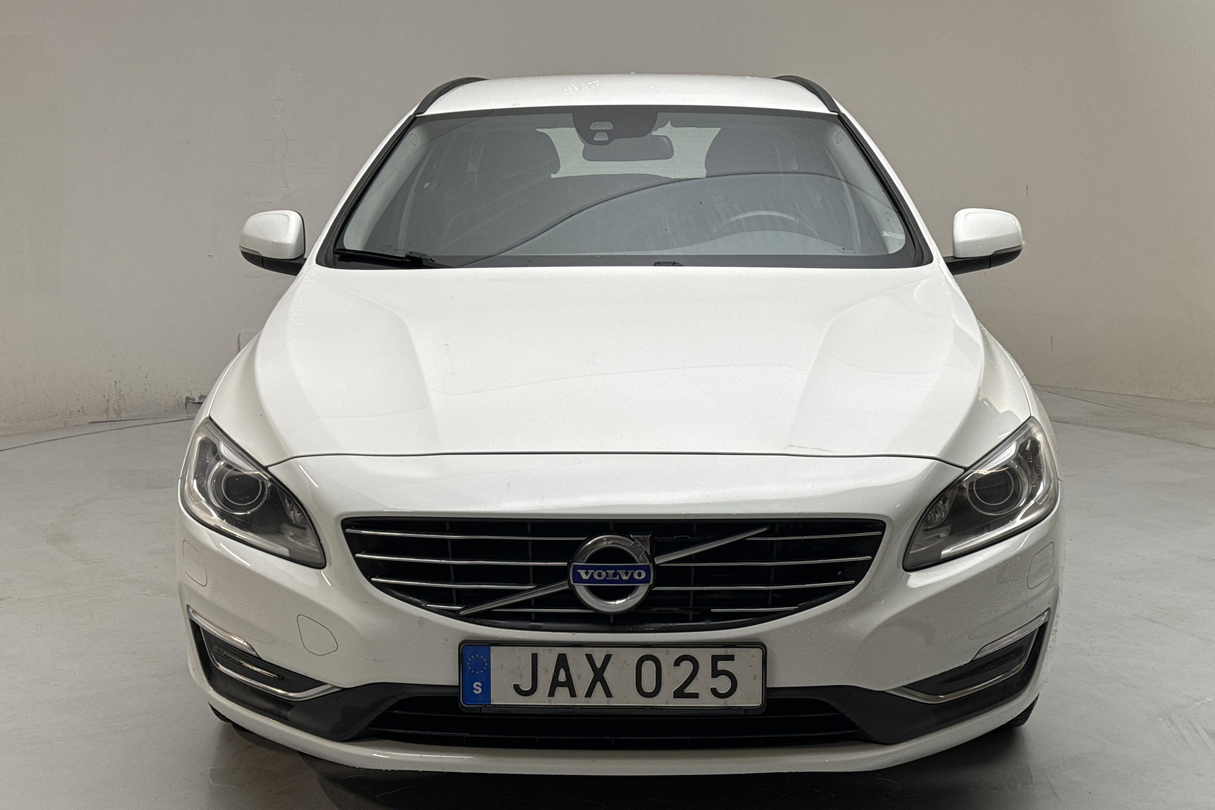 Volvo V60 D3 (150hk) - 162 590 km - Automatyczna - biały - 2016