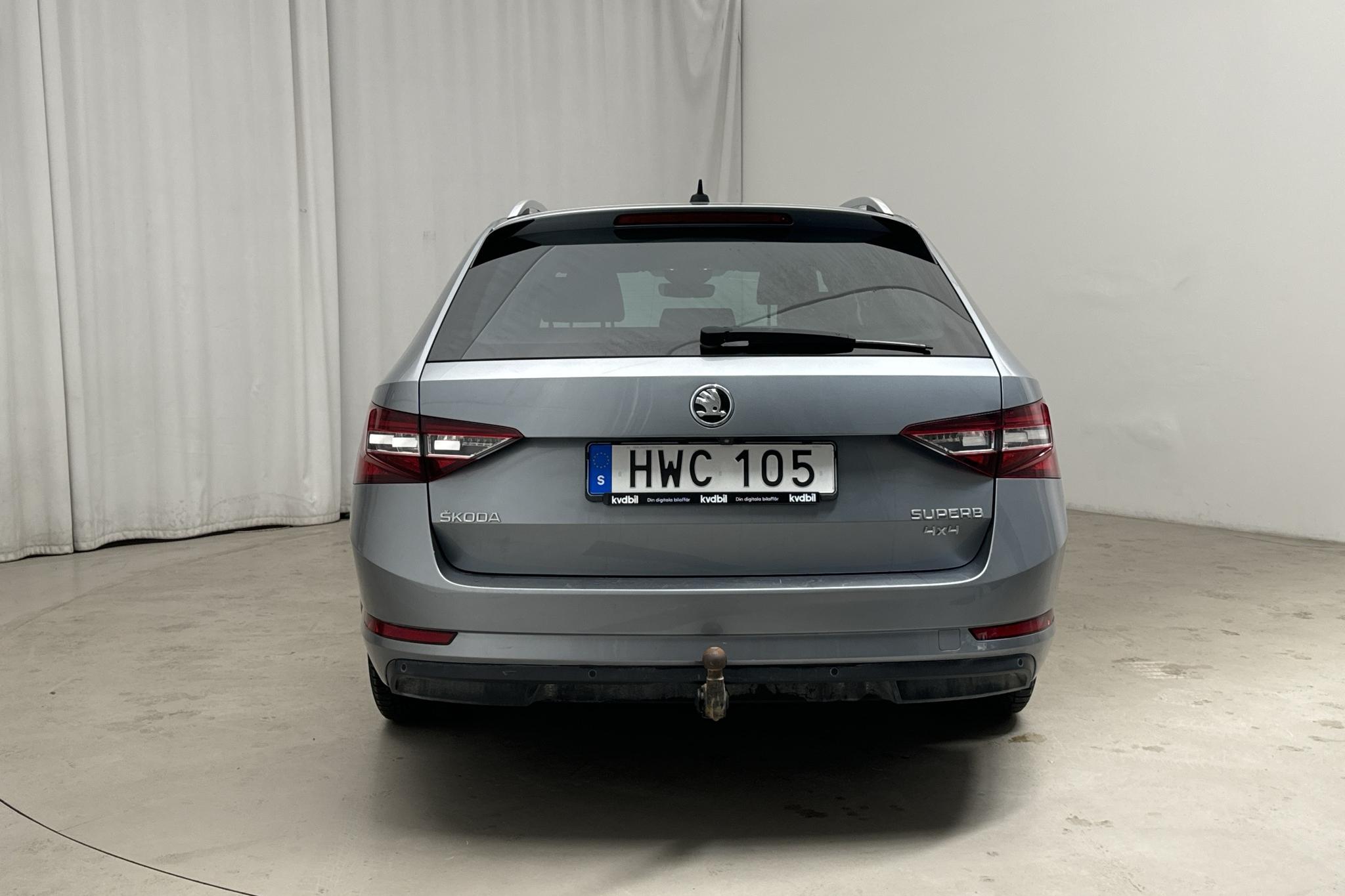 Skoda Superb 2.0 TDI 4x4 Kombi (190hk) - 192 610 km - Automatic - gray - 2017